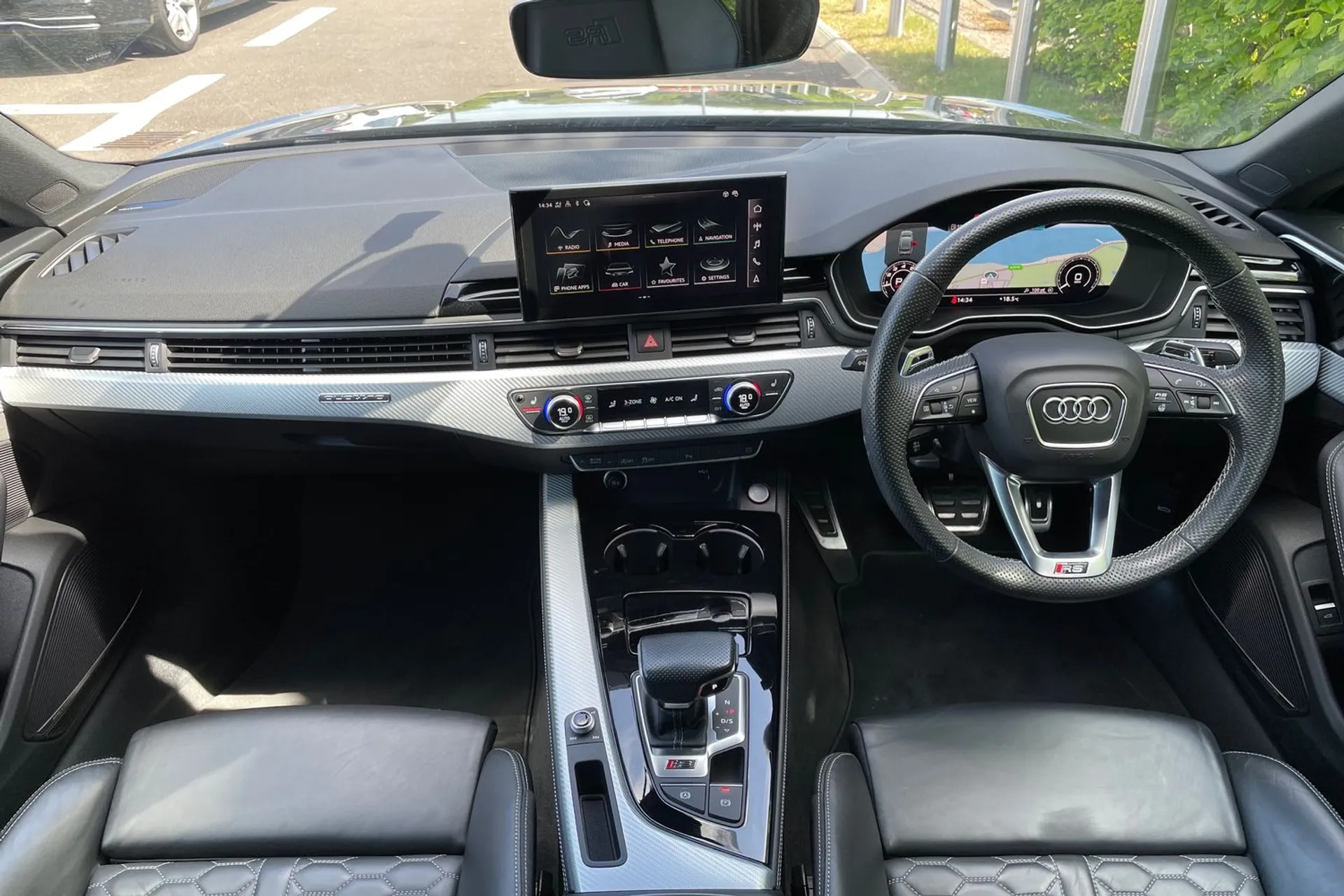 Audi RS5 thumbnail image number 3