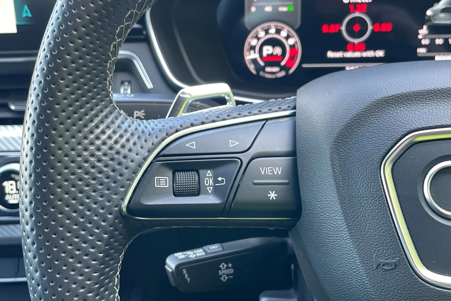 Audi RS5 thumbnail image number 42