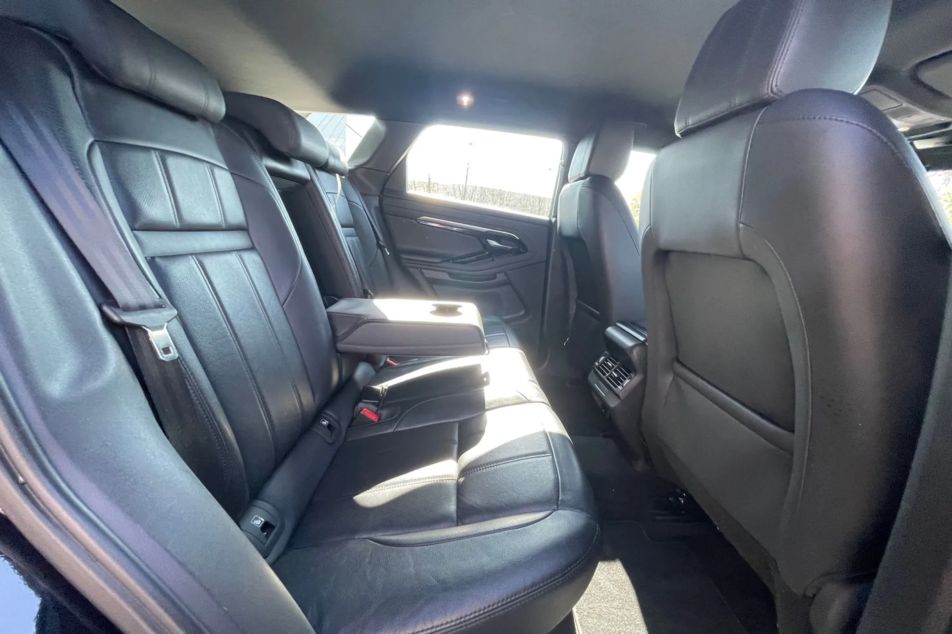 LAND ROVER RANGE ROVER EVOQUE thumbnail image number 34