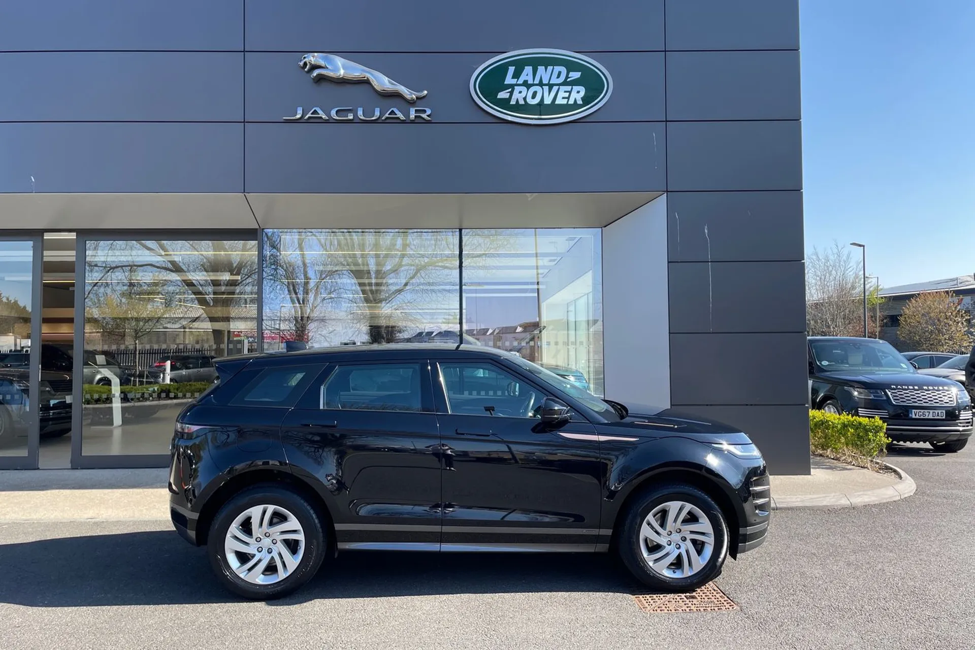 LAND ROVER RANGE ROVER EVOQUE thumbnail image number 2