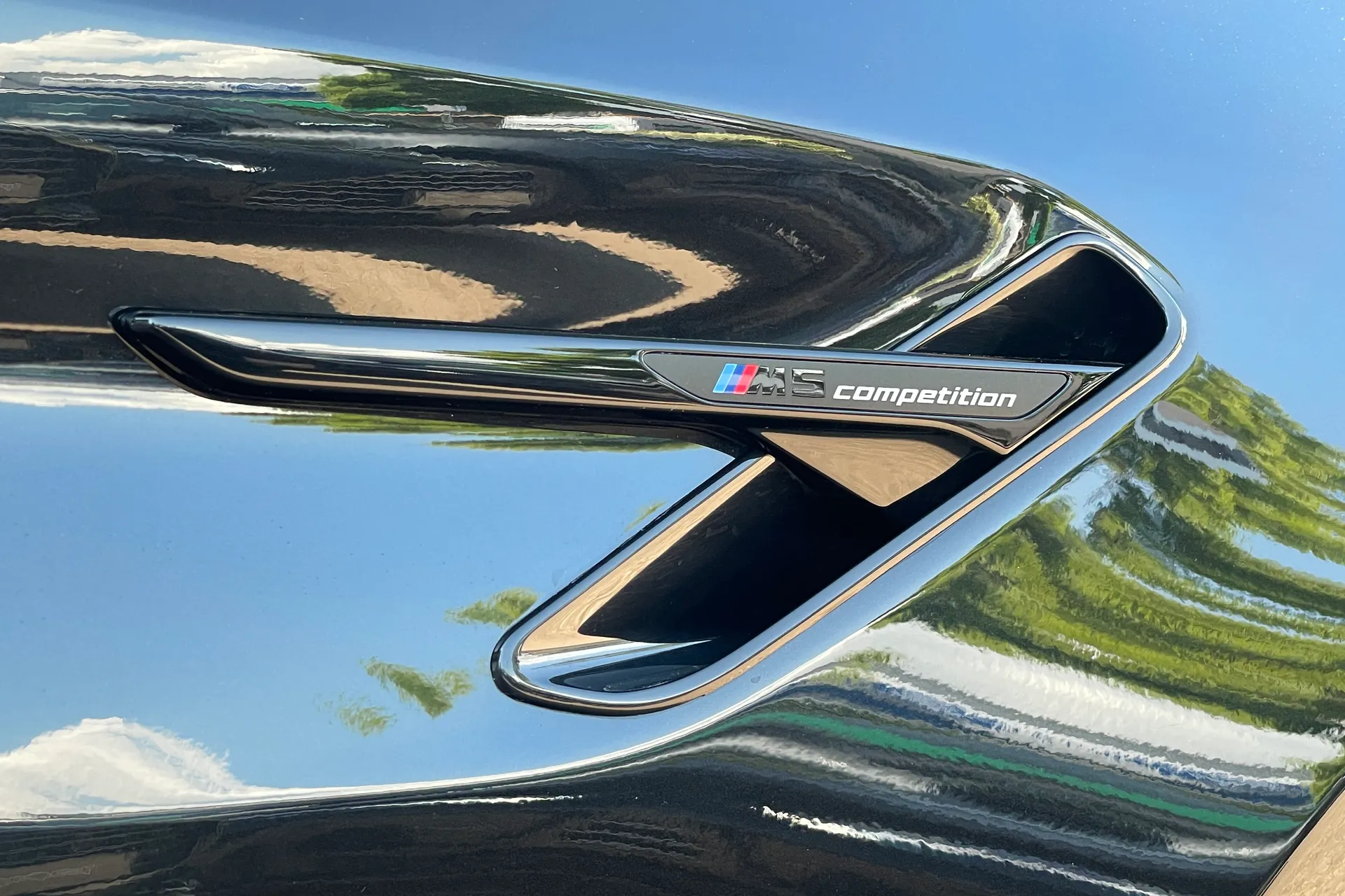 BMW M5 thumbnail image number 11