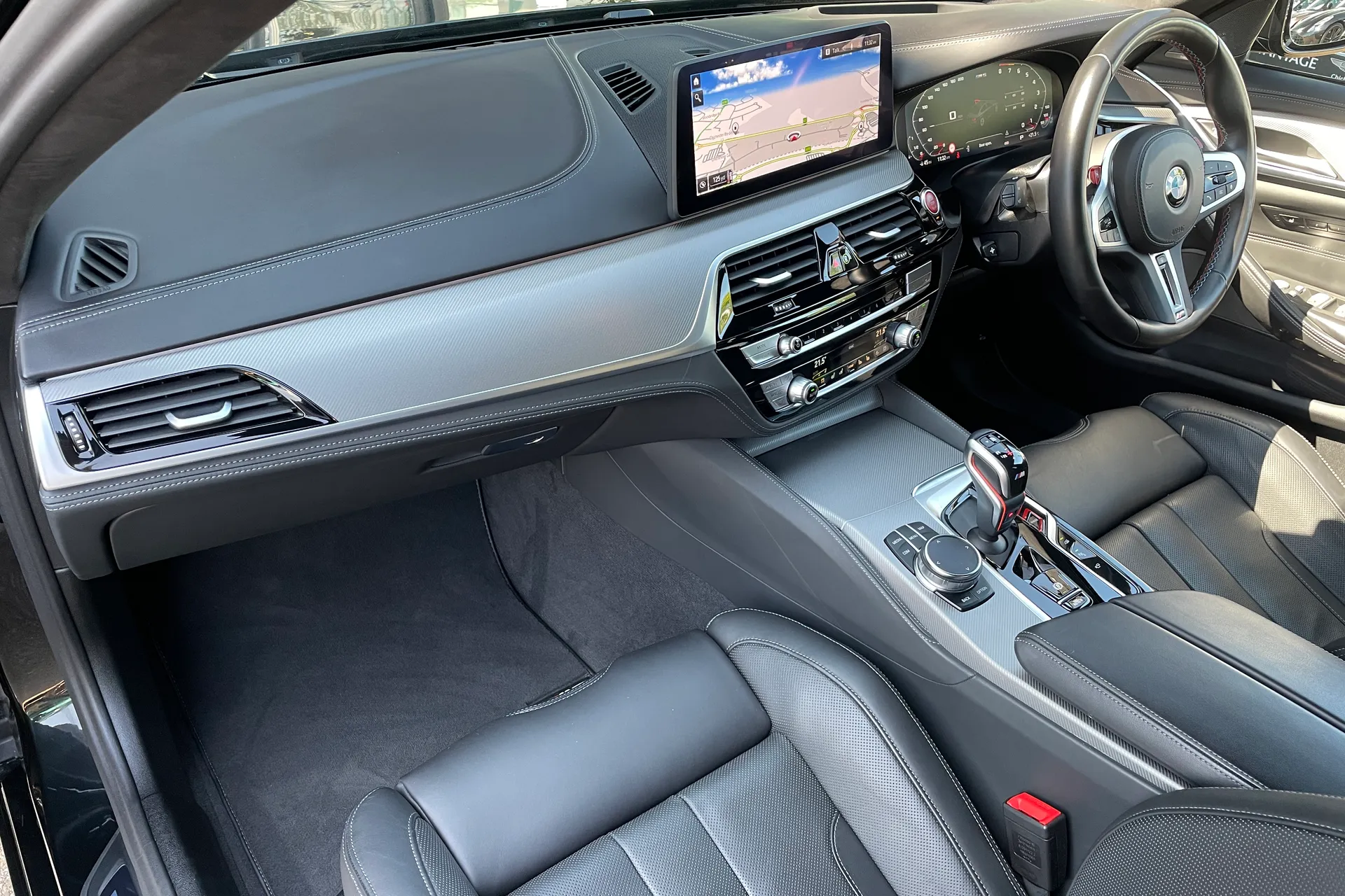 BMW M5 thumbnail image number 35
