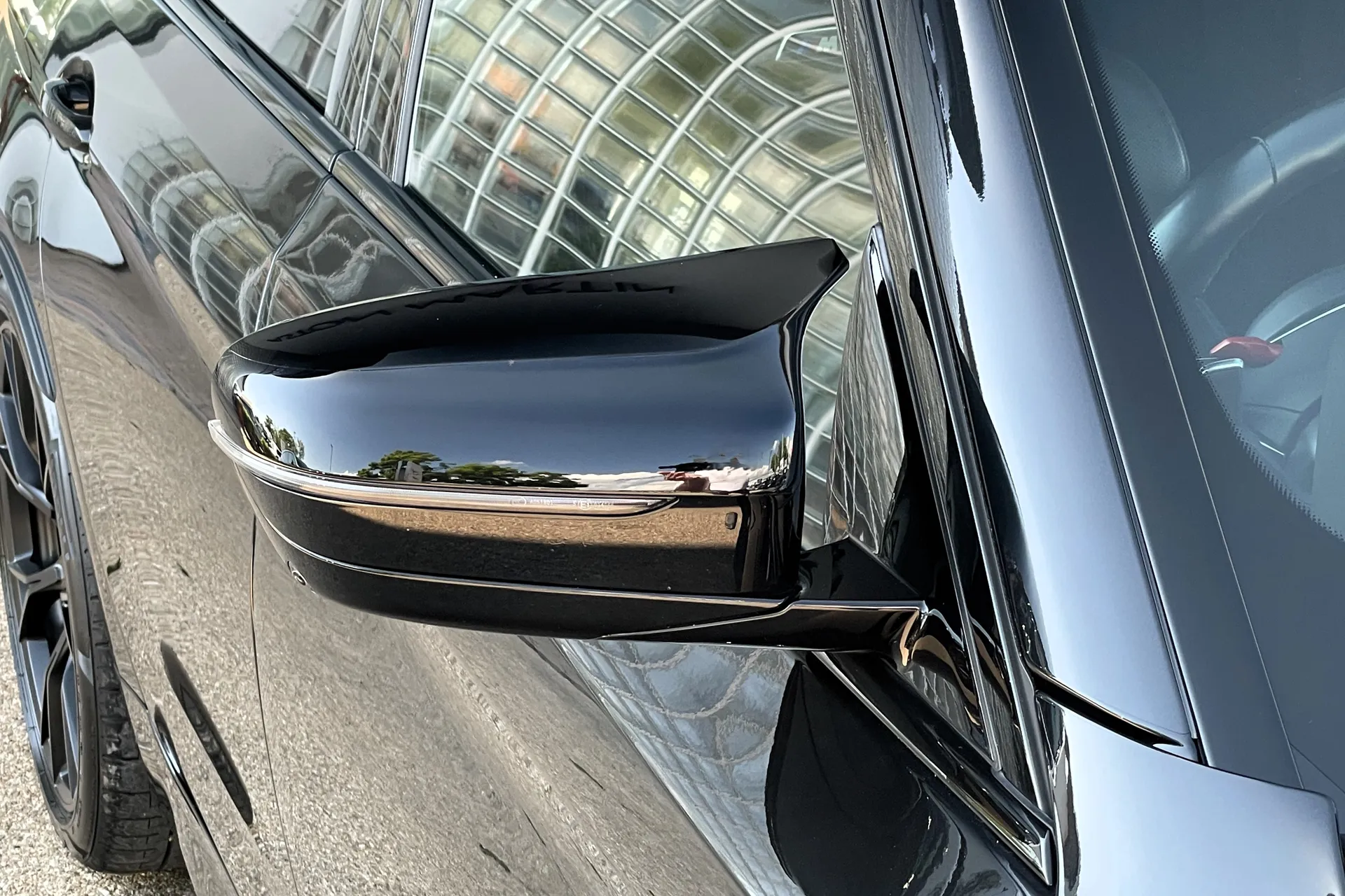 BMW M5 thumbnail image number 12