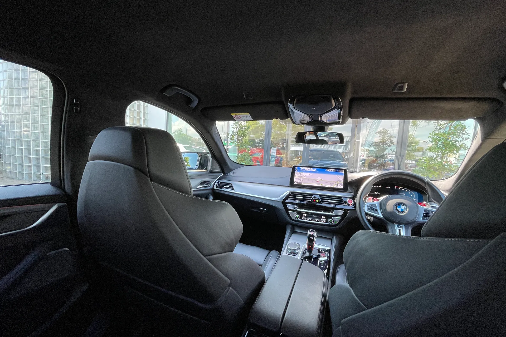 BMW M5 thumbnail image number 47