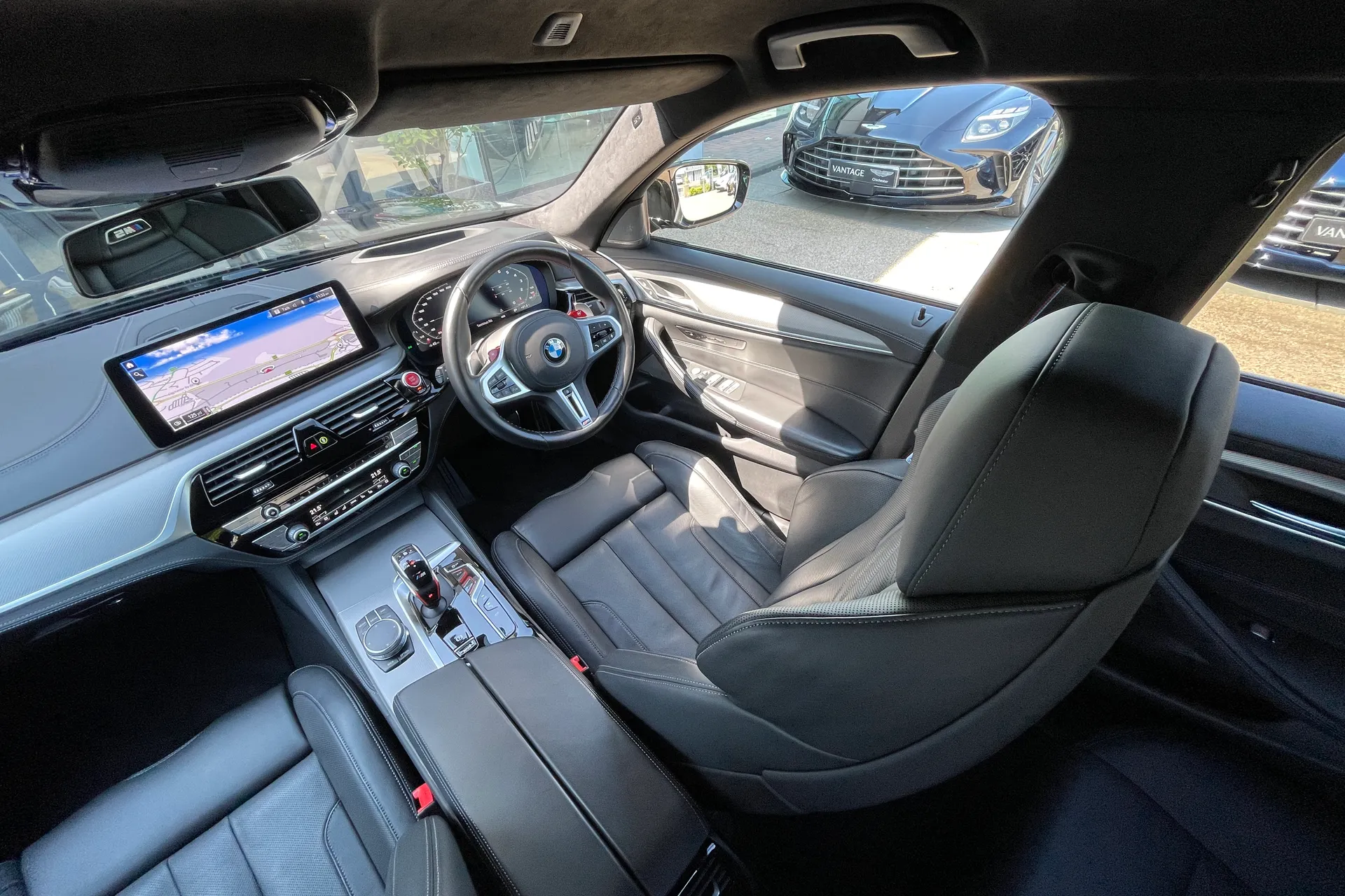 BMW M5 thumbnail image number 44