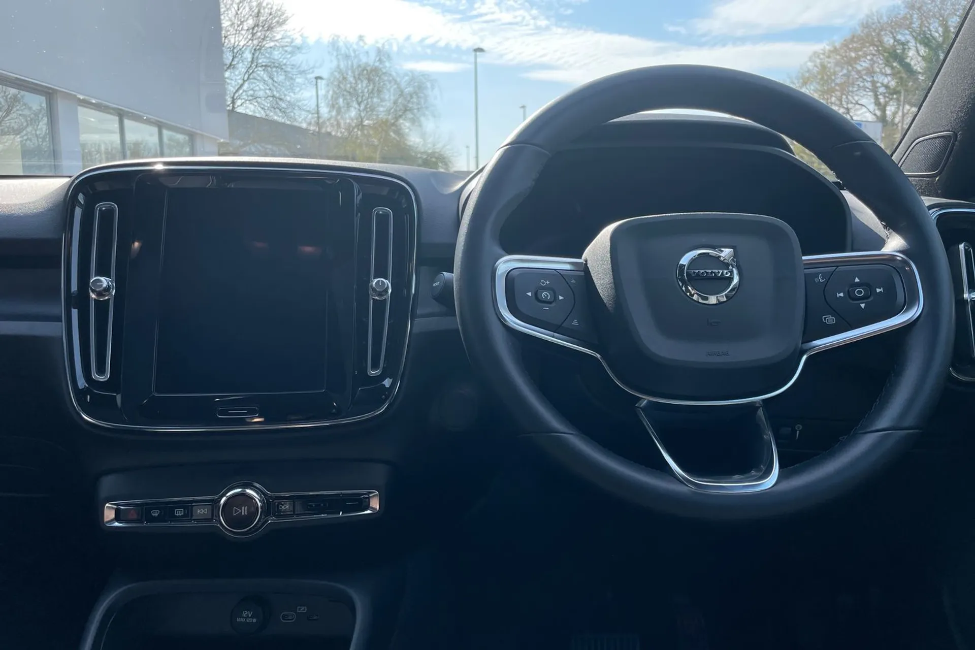 Volvo C40 thumbnail image number 33
