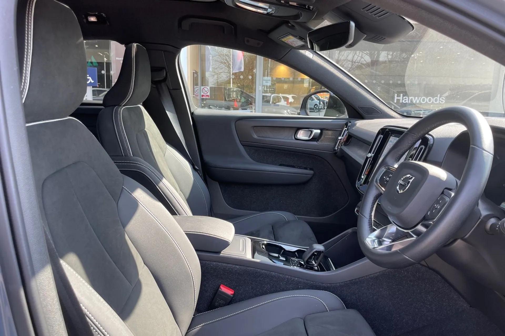 Volvo C40 thumbnail image number 25