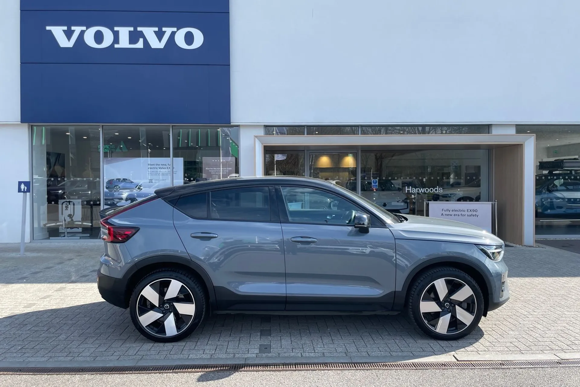 Volvo C40 thumbnail image number 2