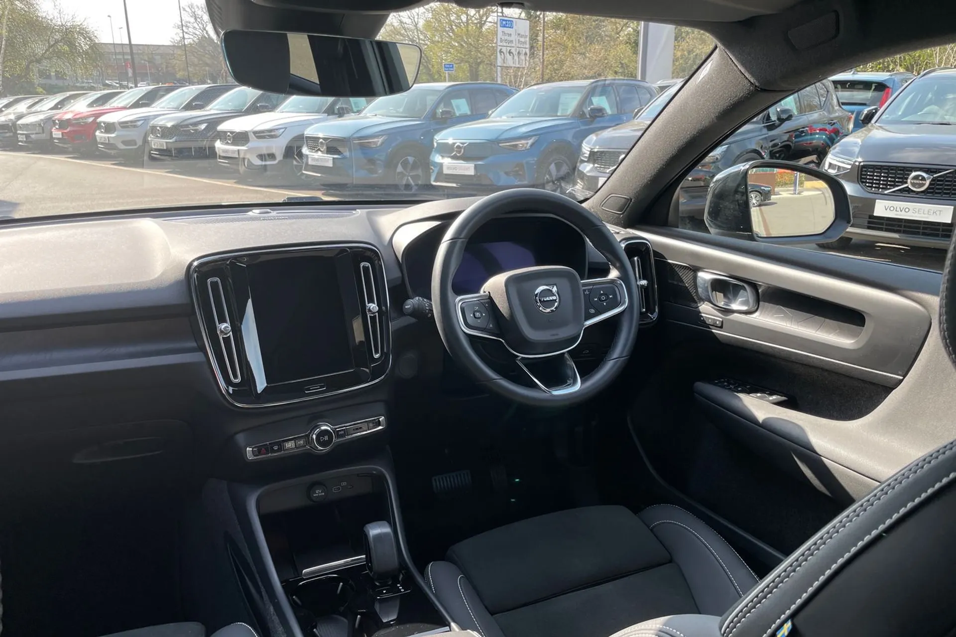 Volvo C40 thumbnail image number 32