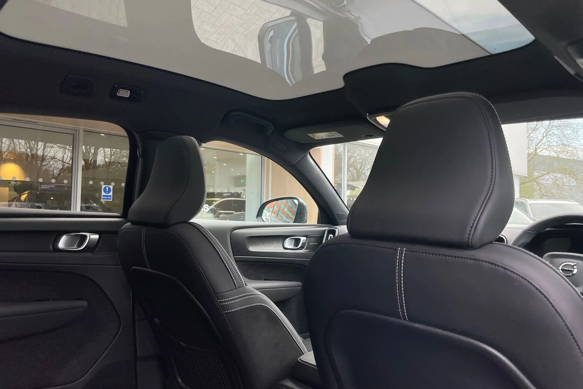 Volvo C40 thumbnail image number 23