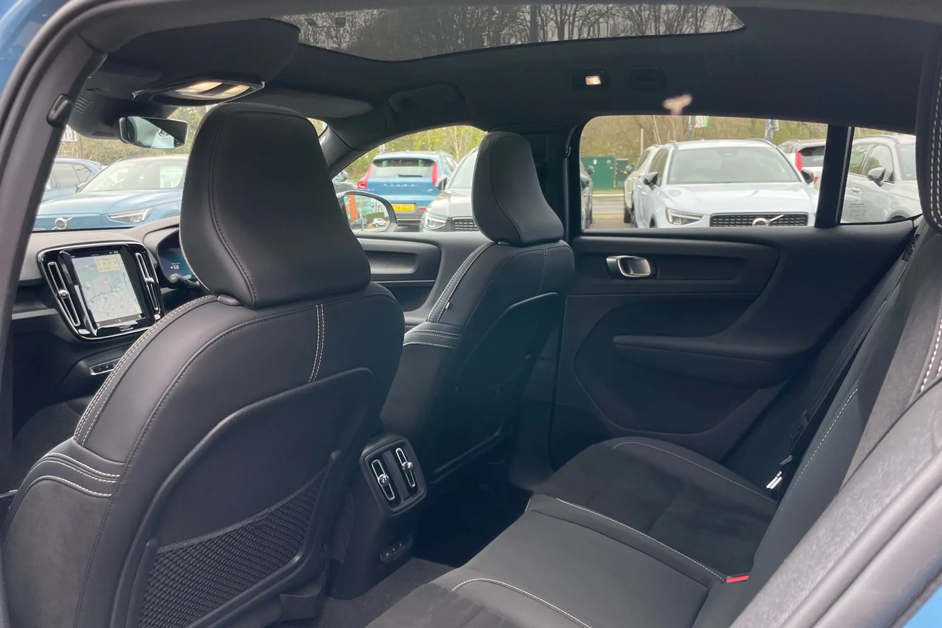 Volvo C40 thumbnail image number 30