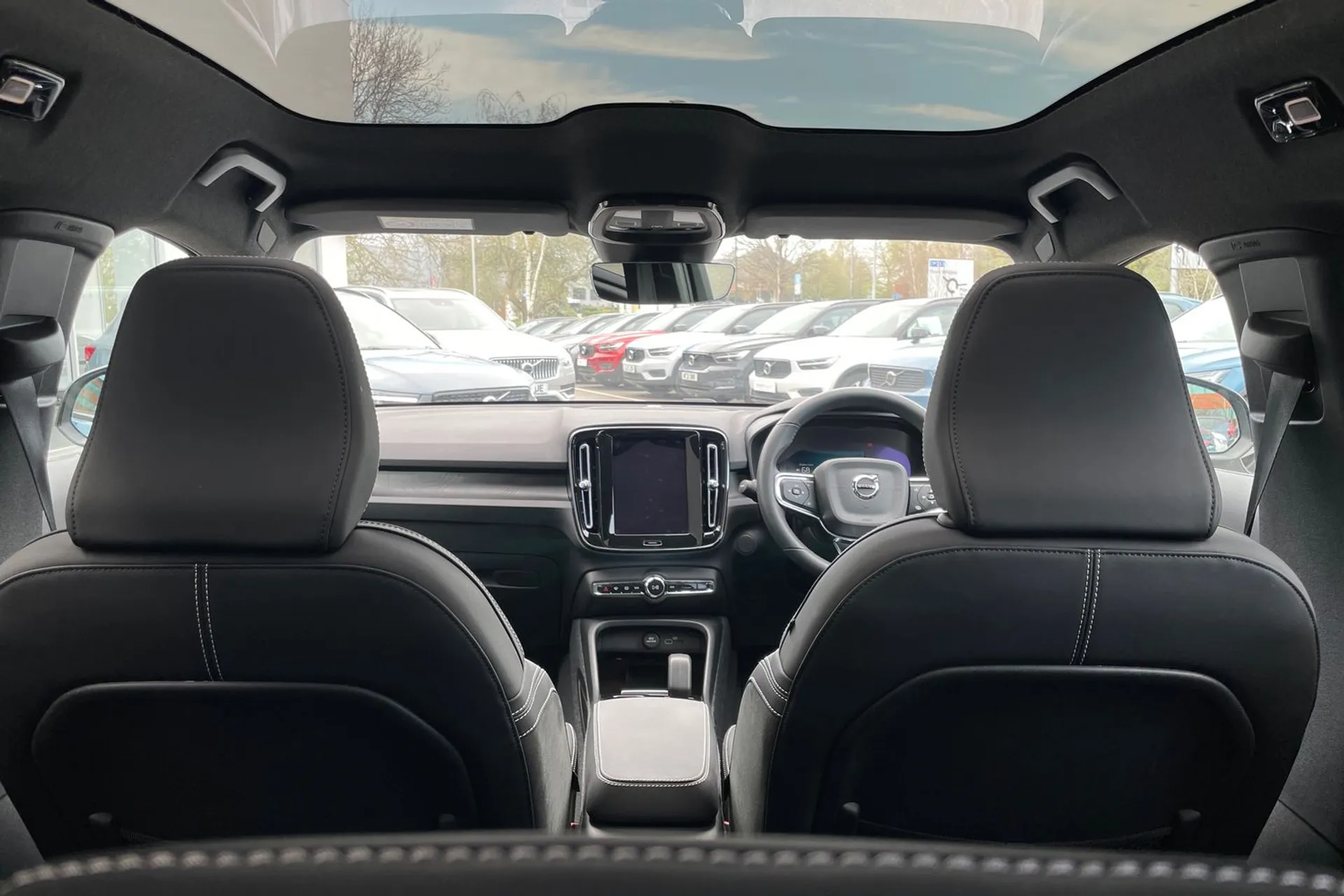 Volvo C40 thumbnail image number 21
