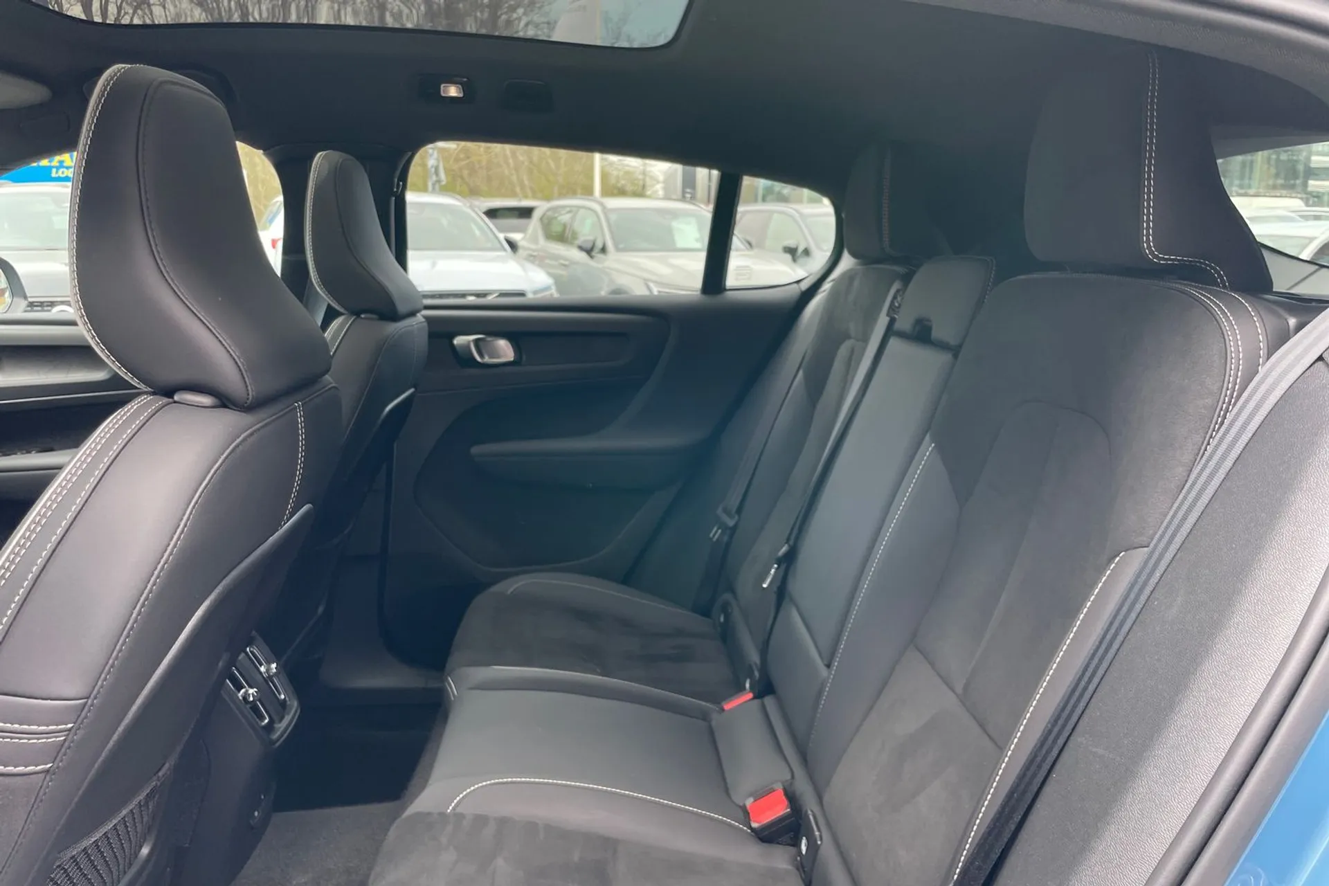 Volvo C40 thumbnail image number 29