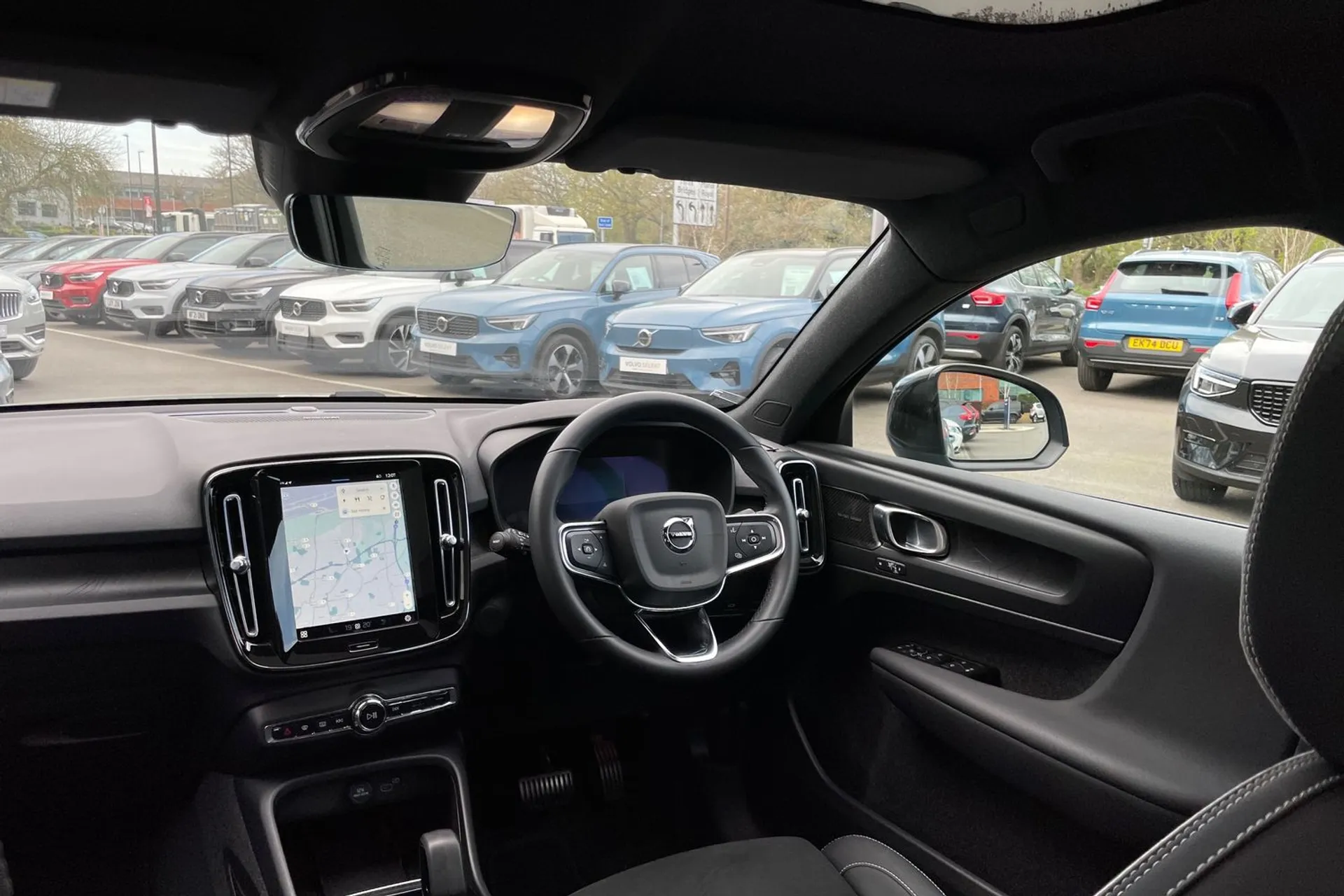 Volvo C40 thumbnail image number 32