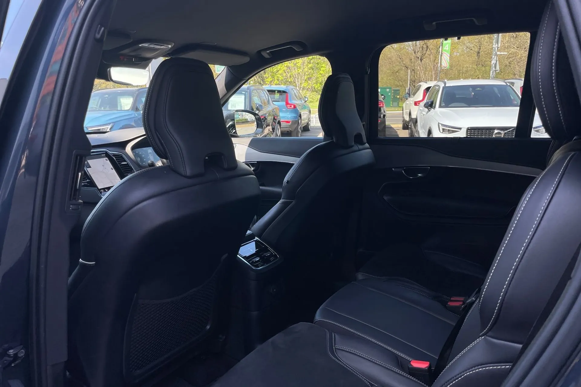 Volvo XC90 thumbnail image number 32