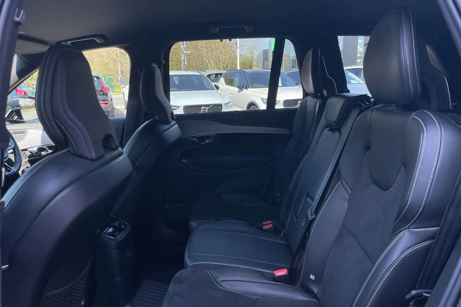 Volvo XC90 thumbnail image number 31