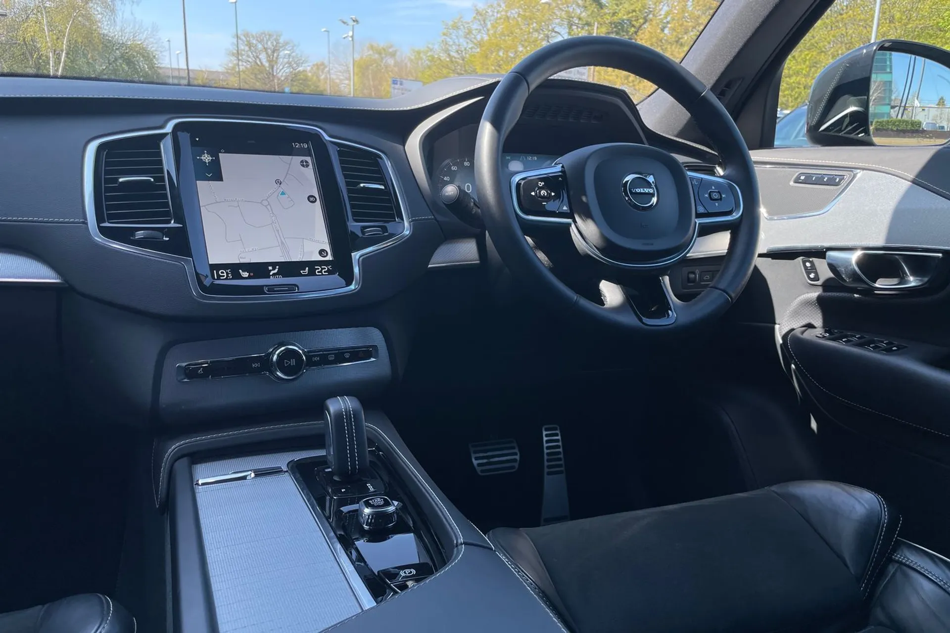 Volvo XC90 thumbnail image number 36