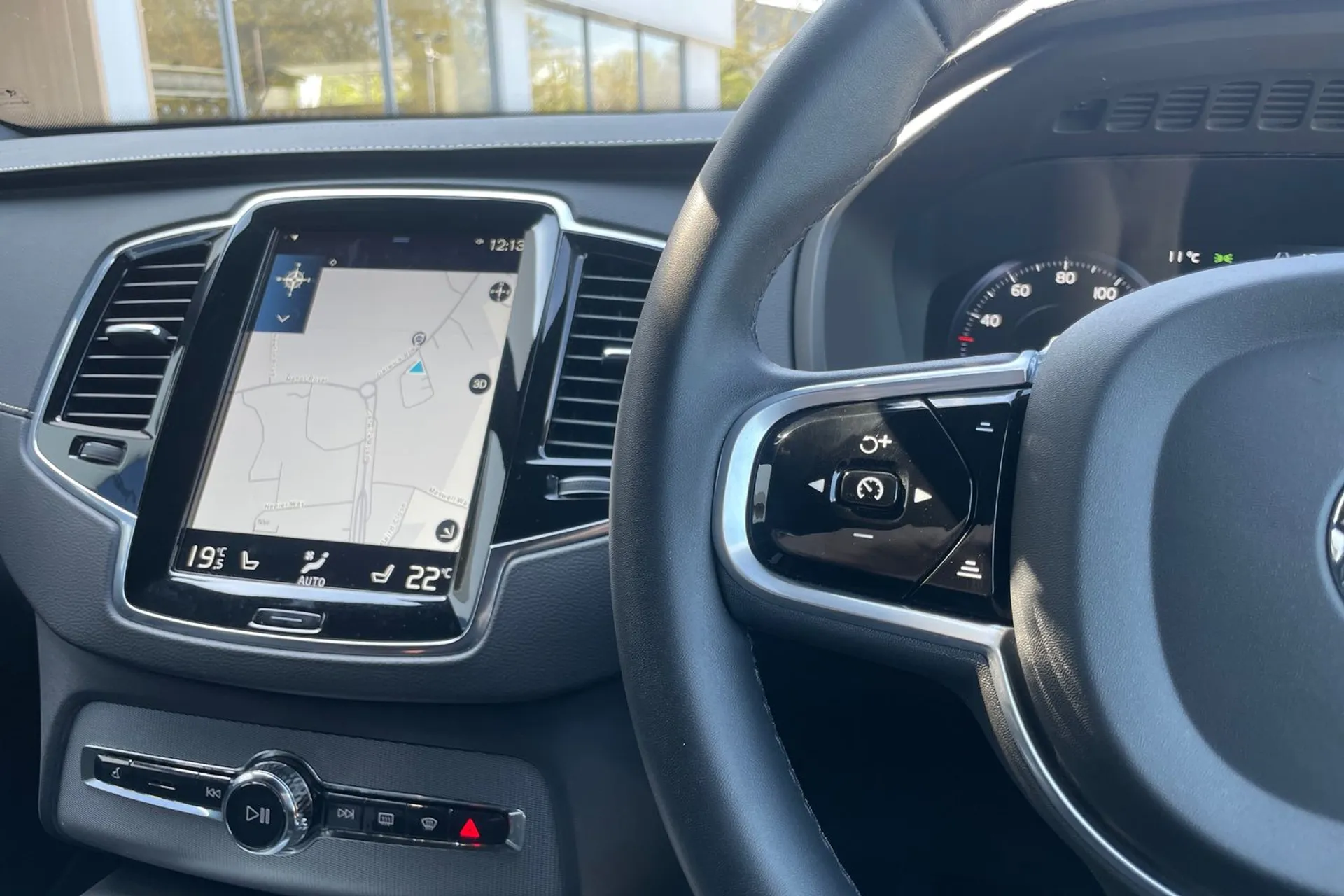 Volvo XC90 thumbnail image number 37