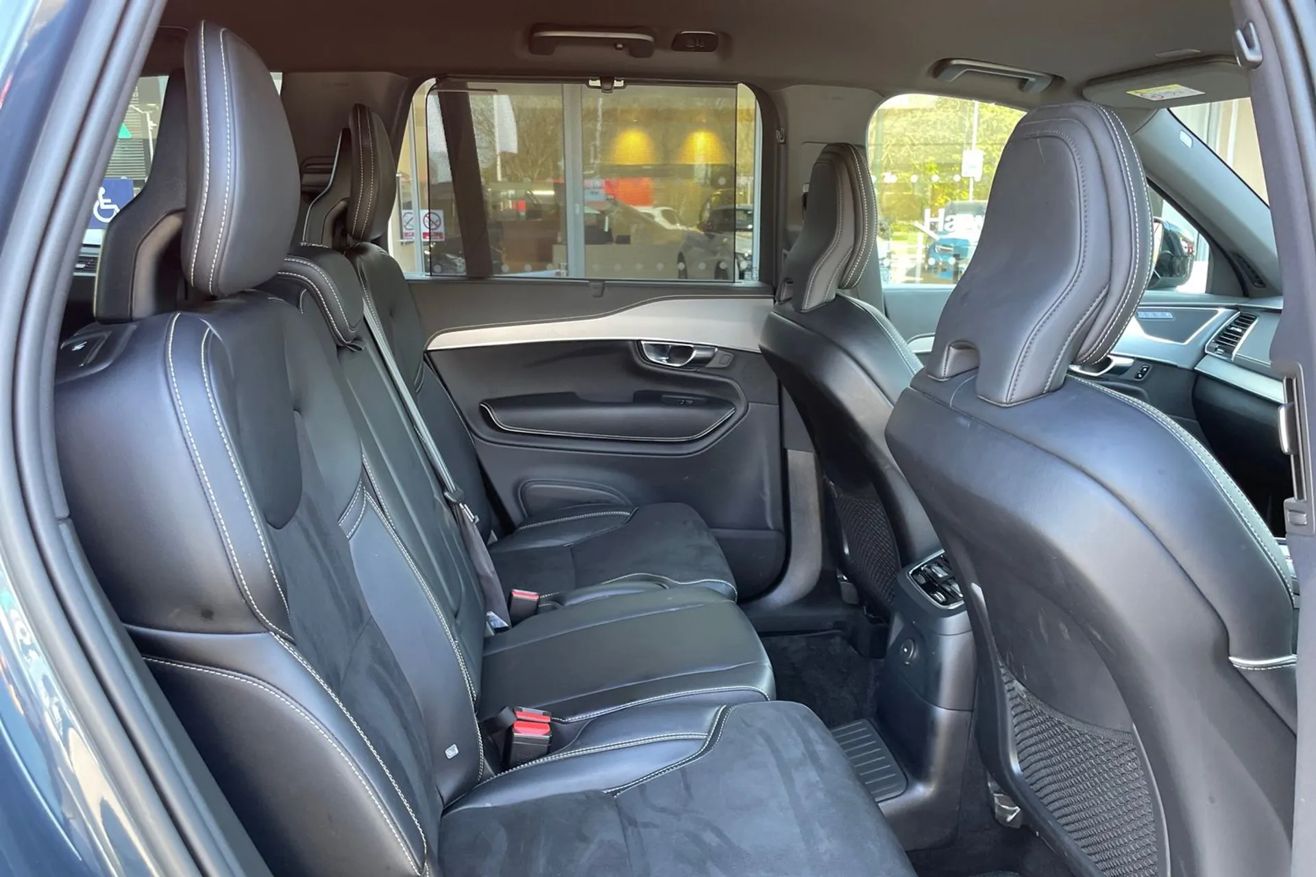 Volvo XC90 thumbnail image number 24
