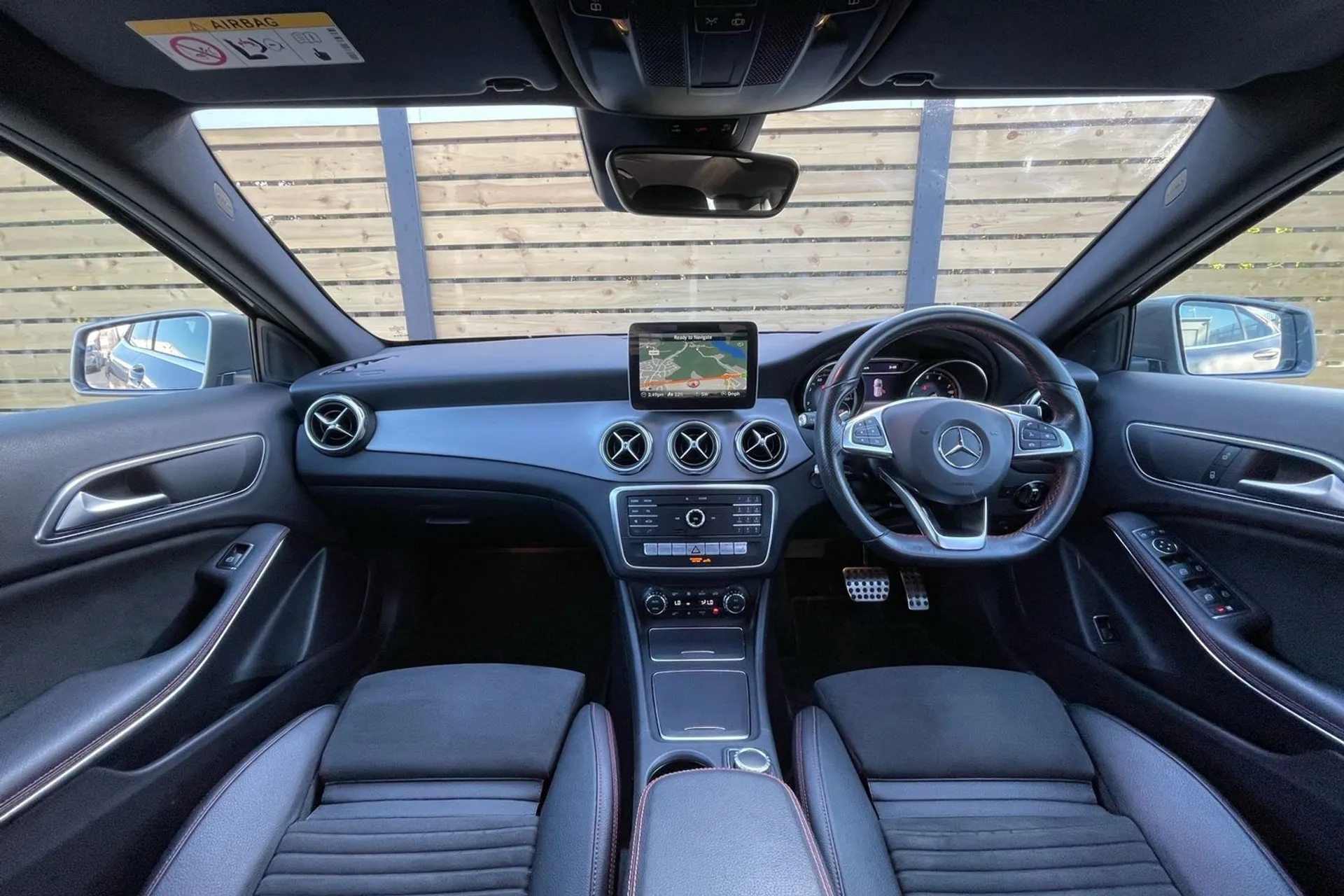 MERCEDES-BENZ GLA thumbnail image number 3