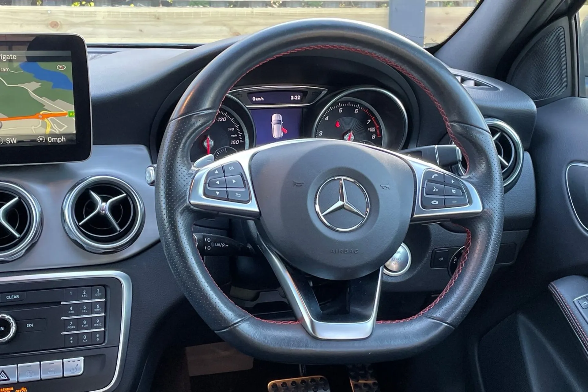 MERCEDES-BENZ GLA thumbnail image number 35