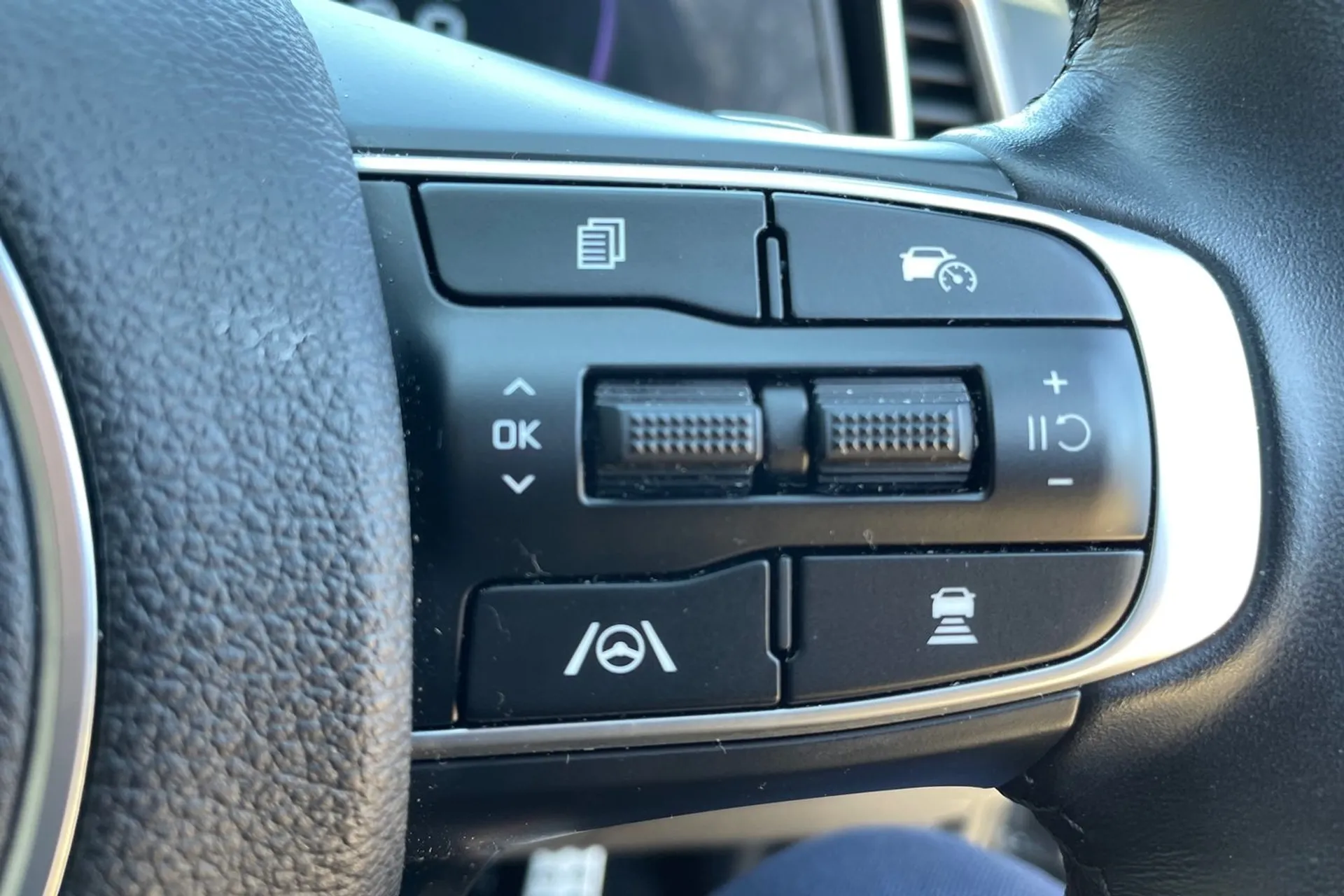 KIA SPORTAGE thumbnail image number 39