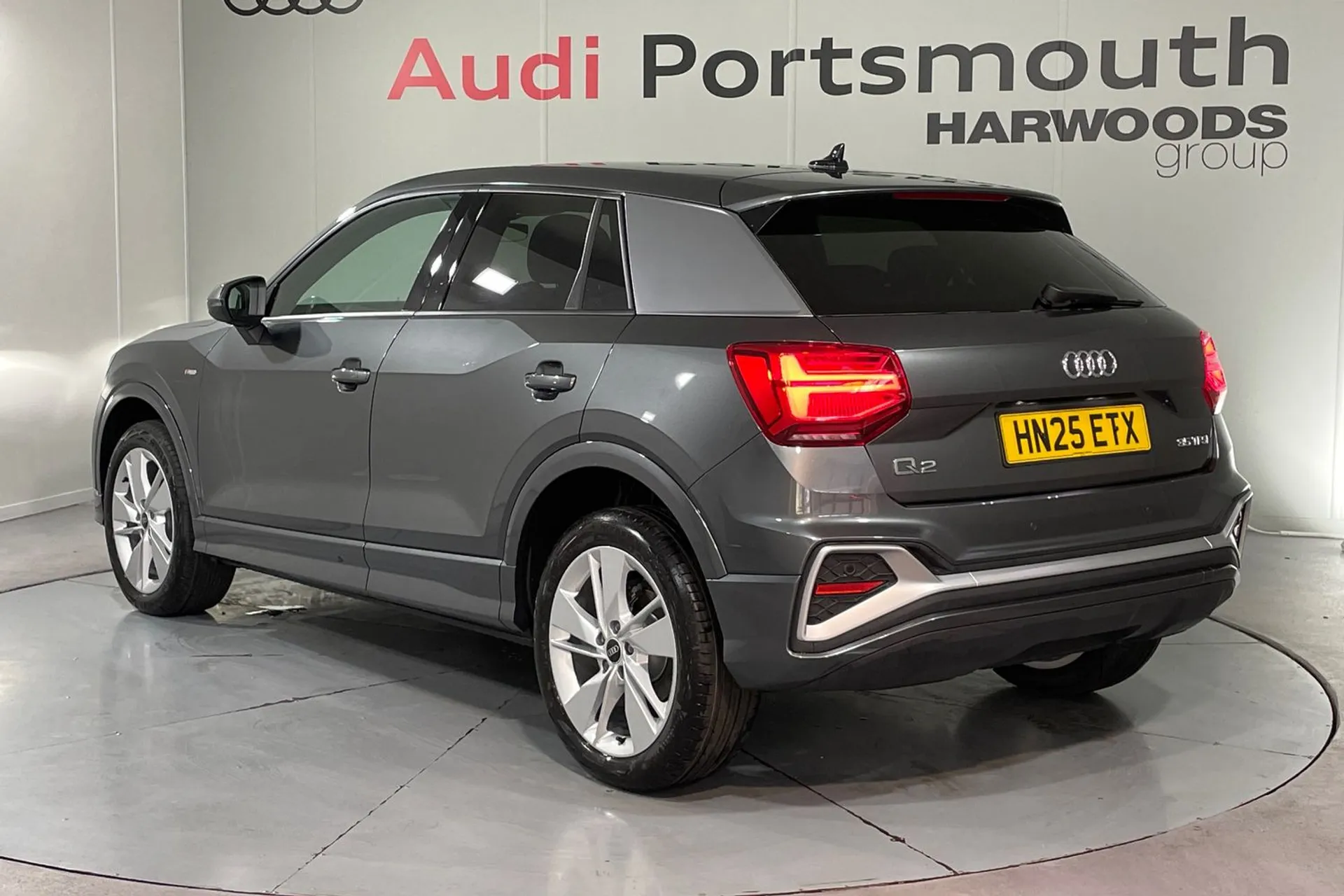 Audi Q2 thumbnail image number 7