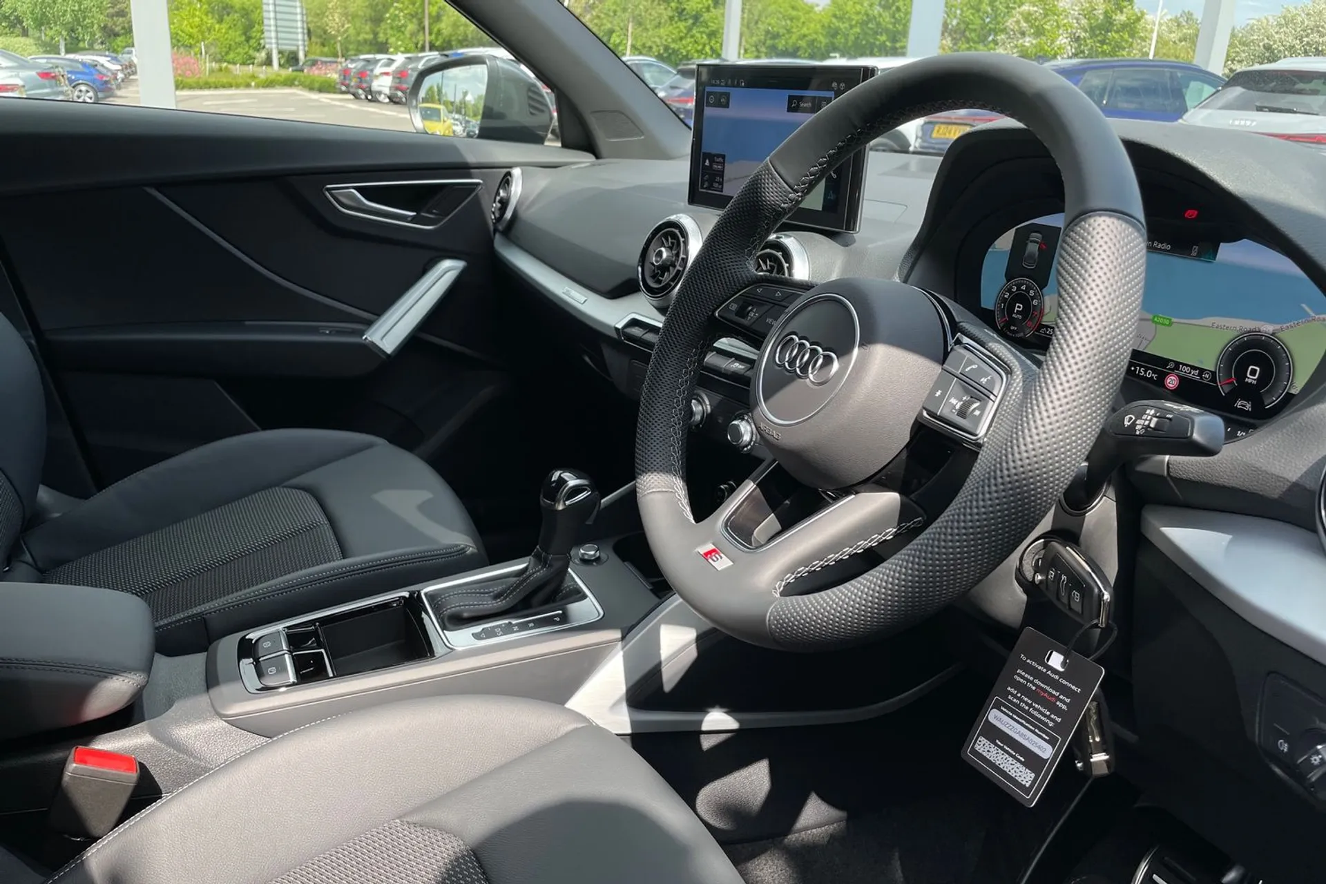 Audi Q2 thumbnail image number 25