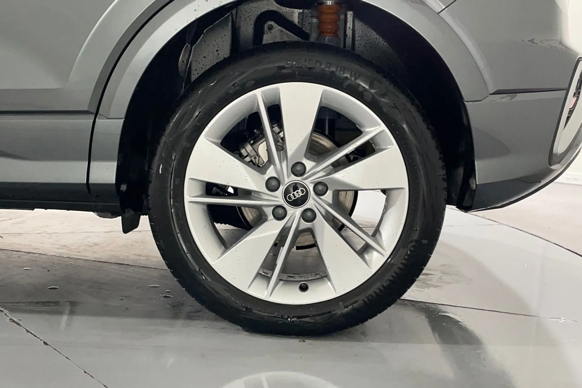 Audi Q2 thumbnail image number 12