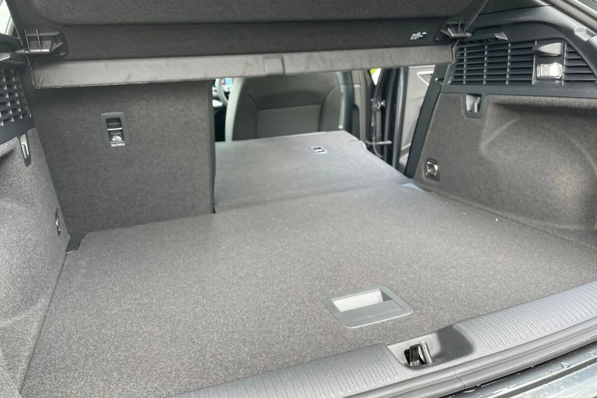 Audi Q2 thumbnail image number 20