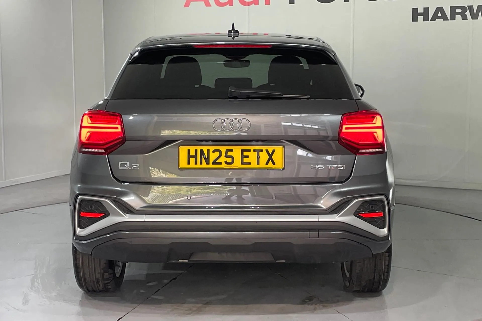 Audi Q2 thumbnail image number 9