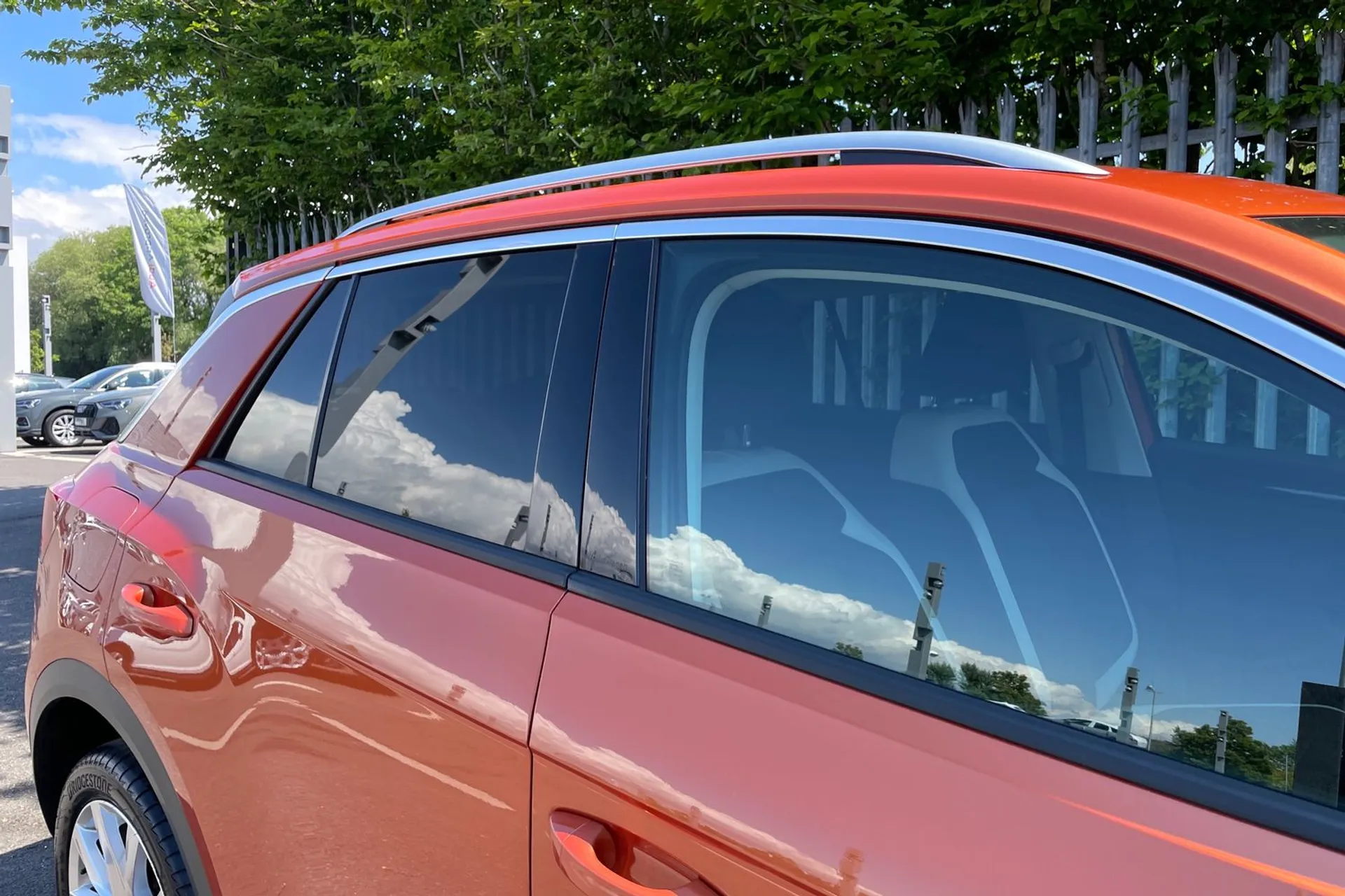VOLKSWAGEN T-ROC thumbnail image number 14