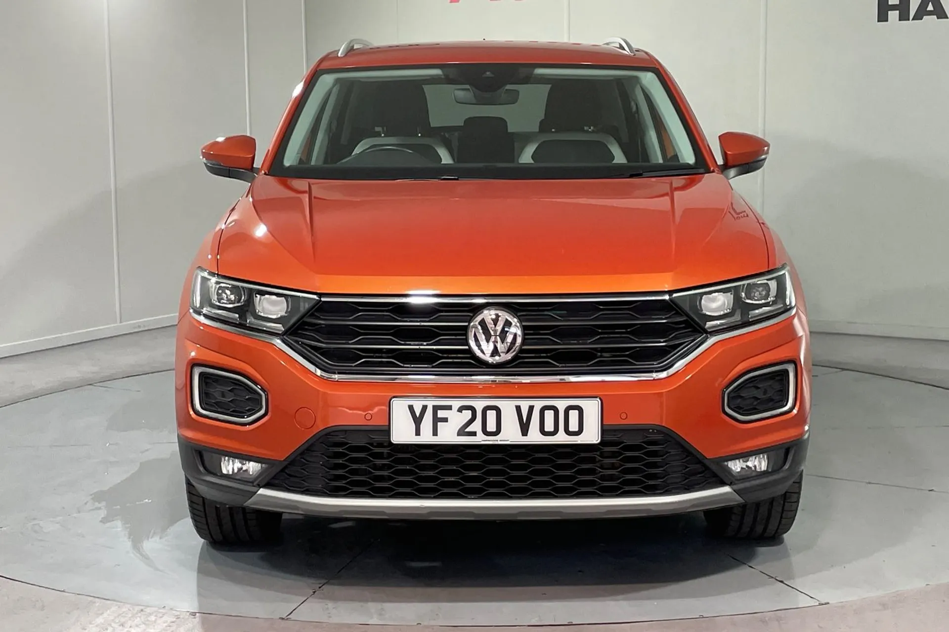 VOLKSWAGEN T-ROC thumbnail image number 7