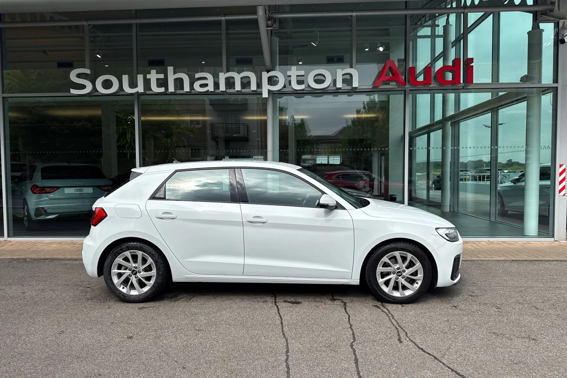 Audi A1 thumbnail image number 2