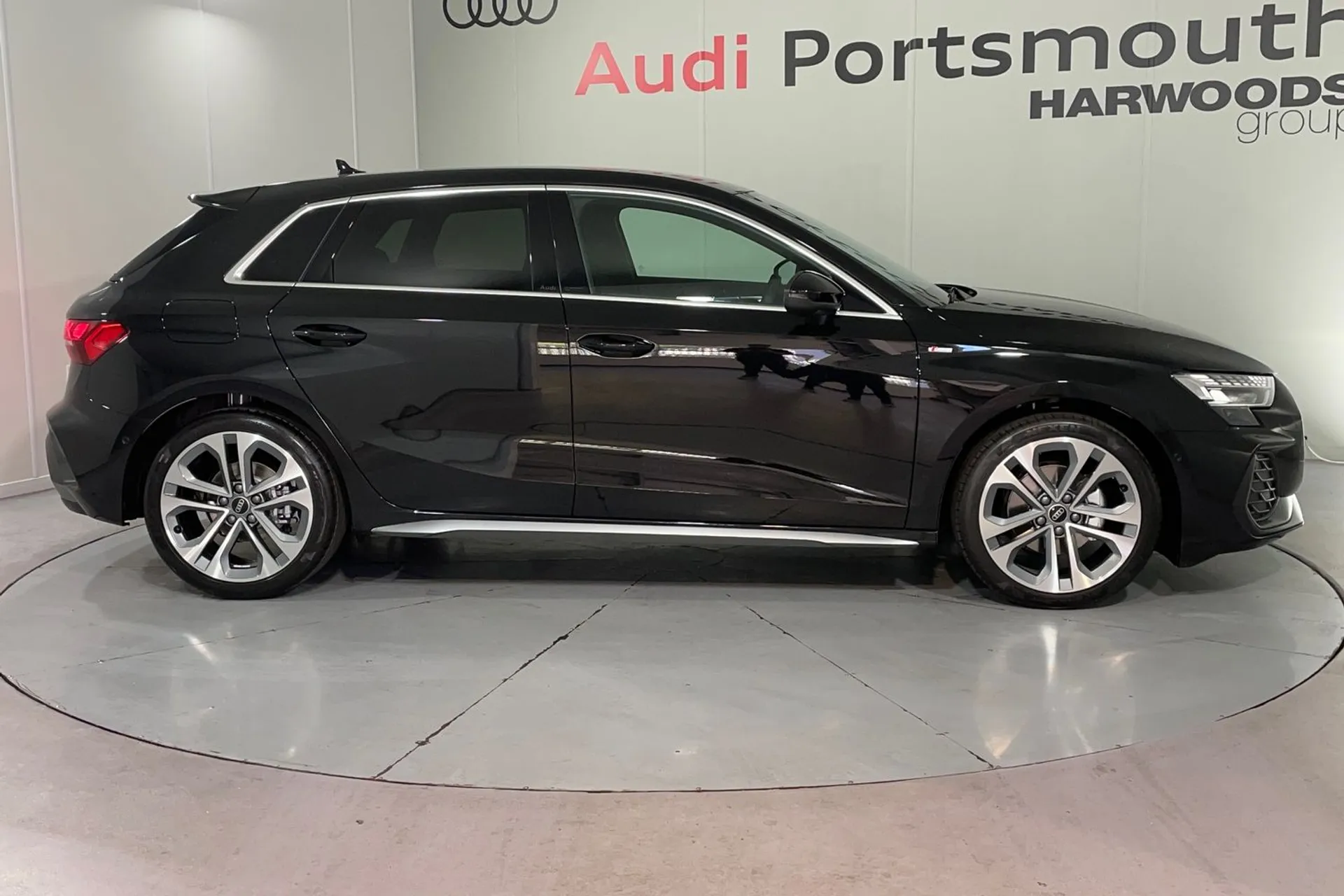Audi A3 thumbnail image number 2