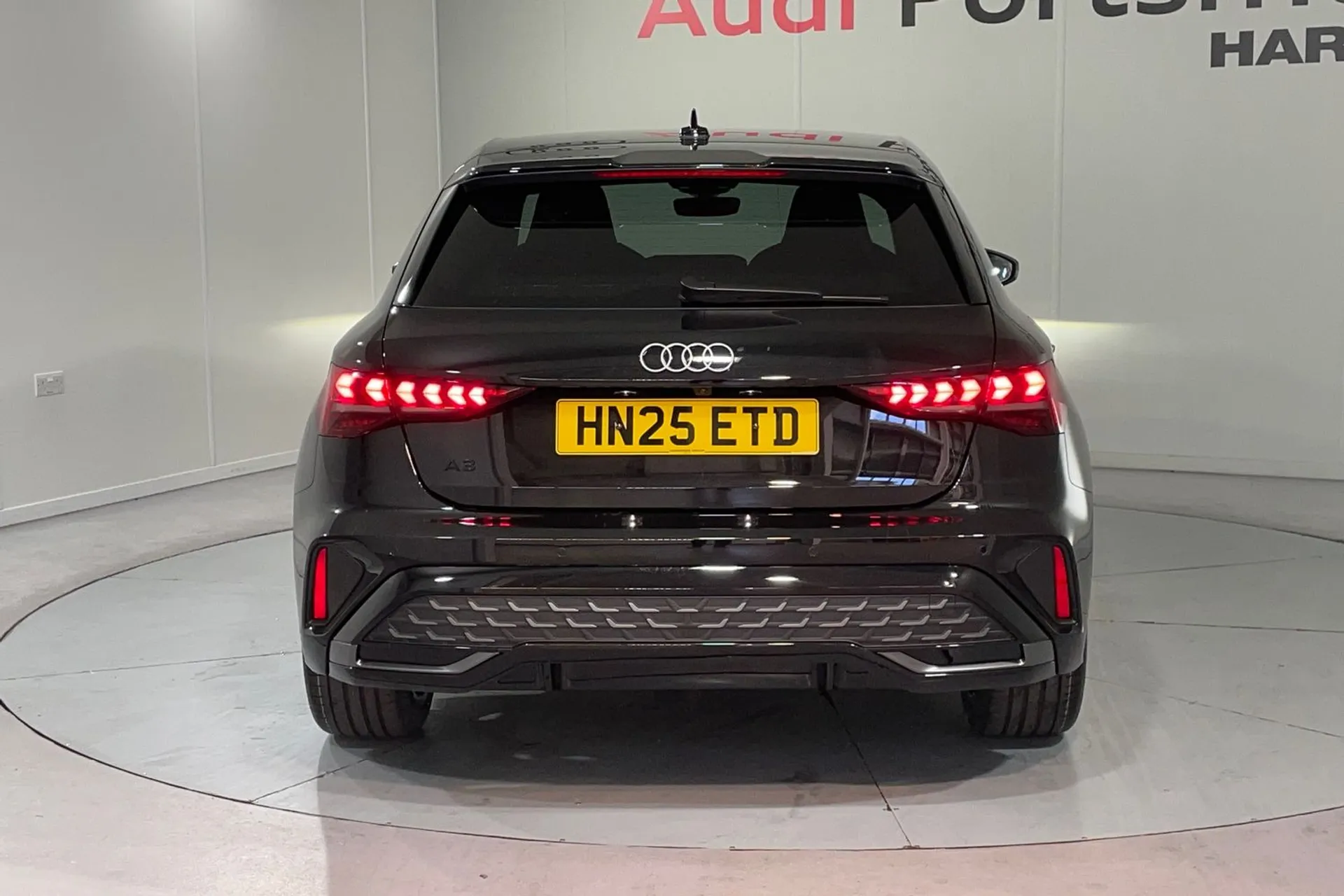 Audi A3 thumbnail image number 8