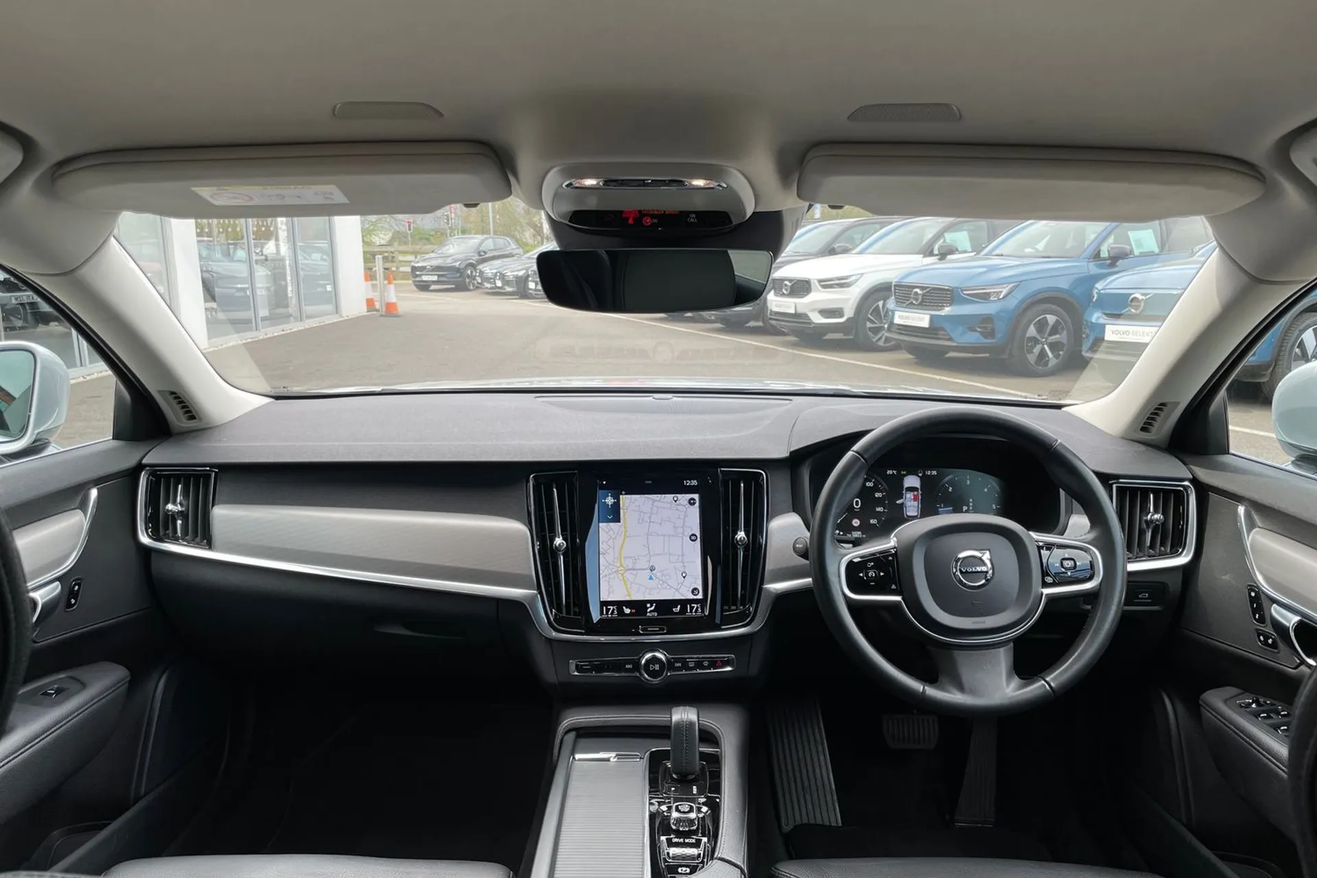 Volvo V90 thumbnail image number 3