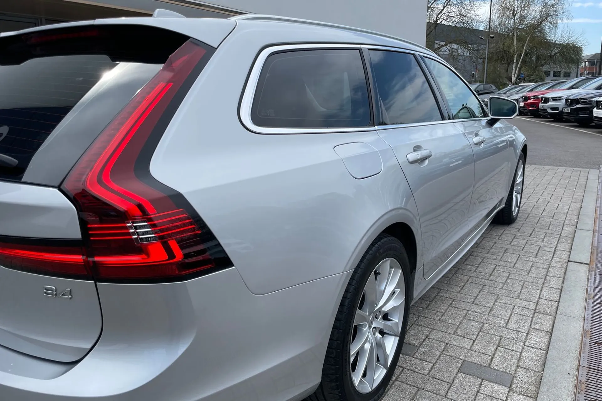 Volvo V90 thumbnail image number 14