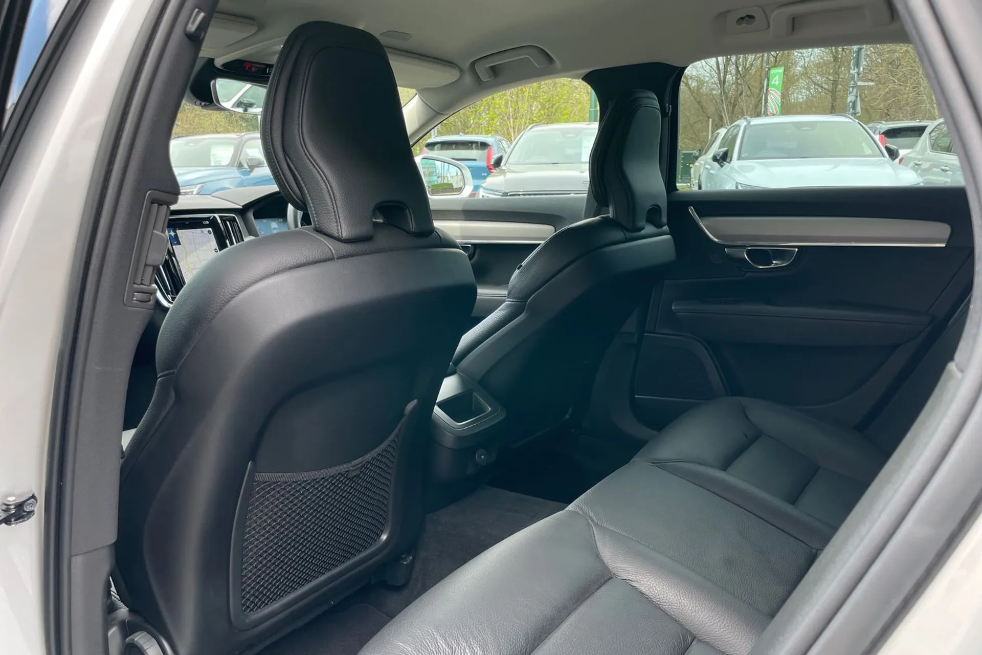 Volvo V90 thumbnail image number 30