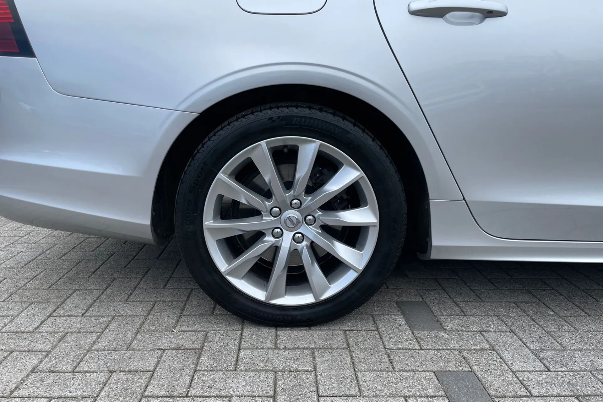 Volvo V90 thumbnail image number 13