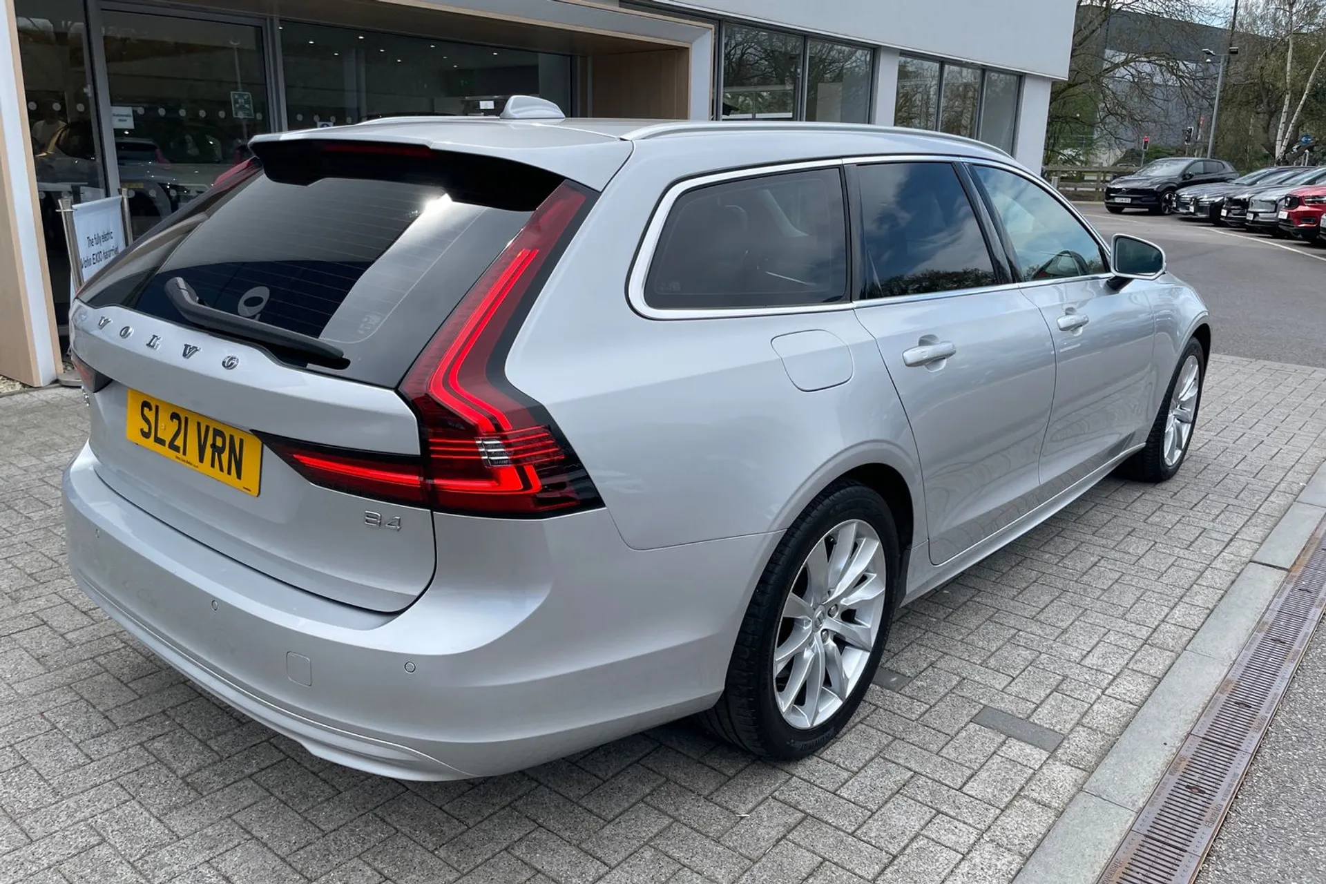 Volvo V90 thumbnail image number 7