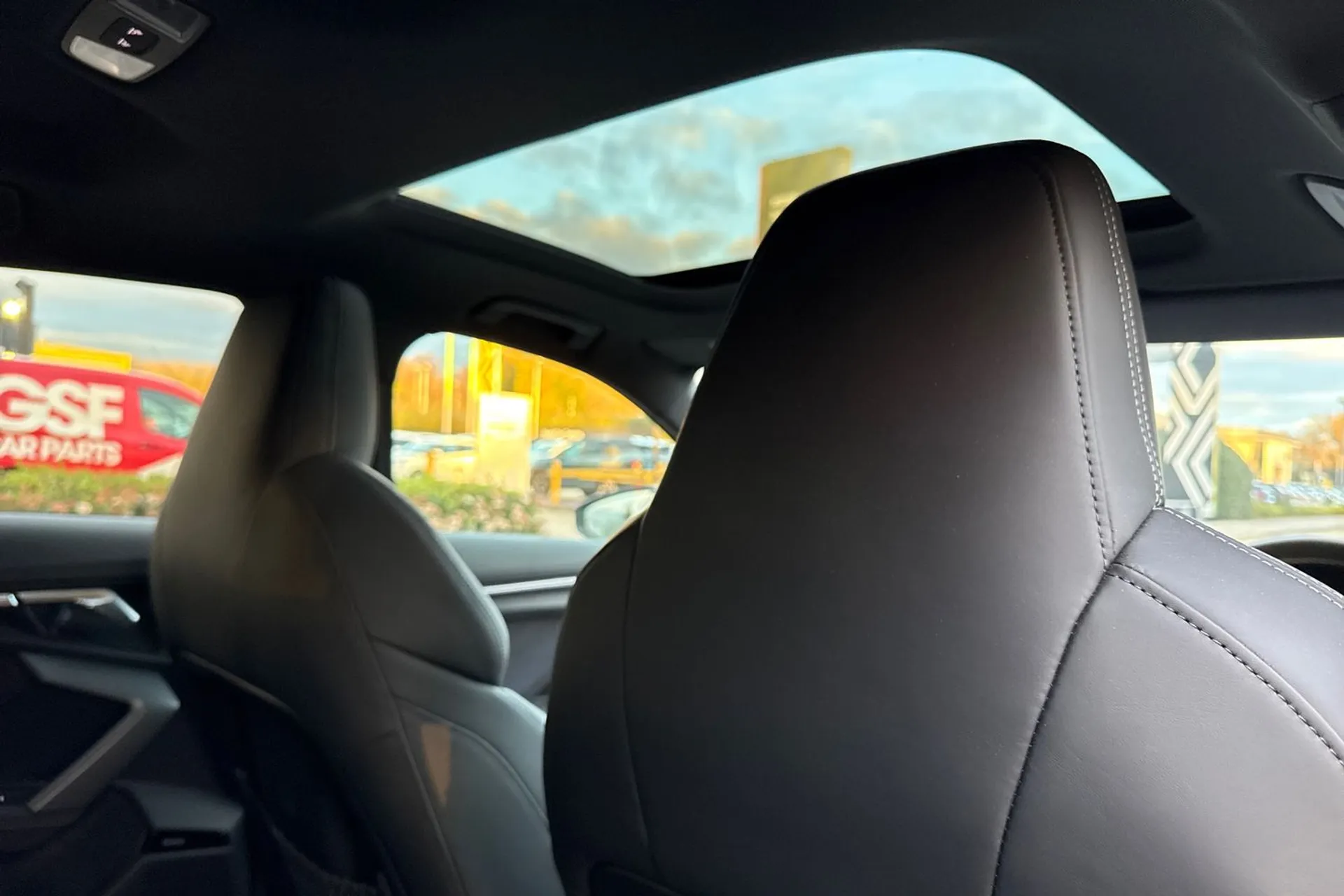 Audi A3 thumbnail image number 32