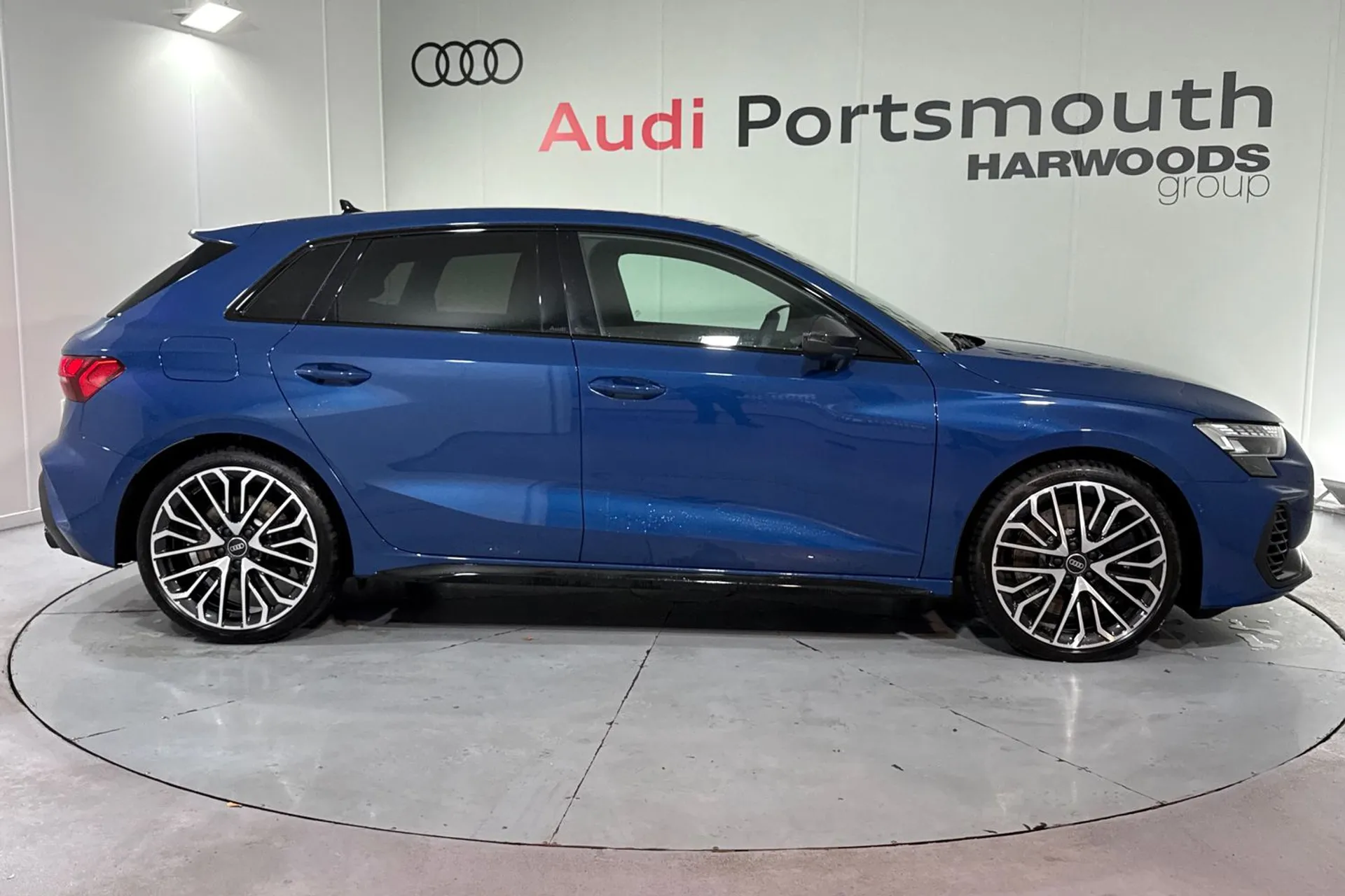 Audi A3 thumbnail image number 2