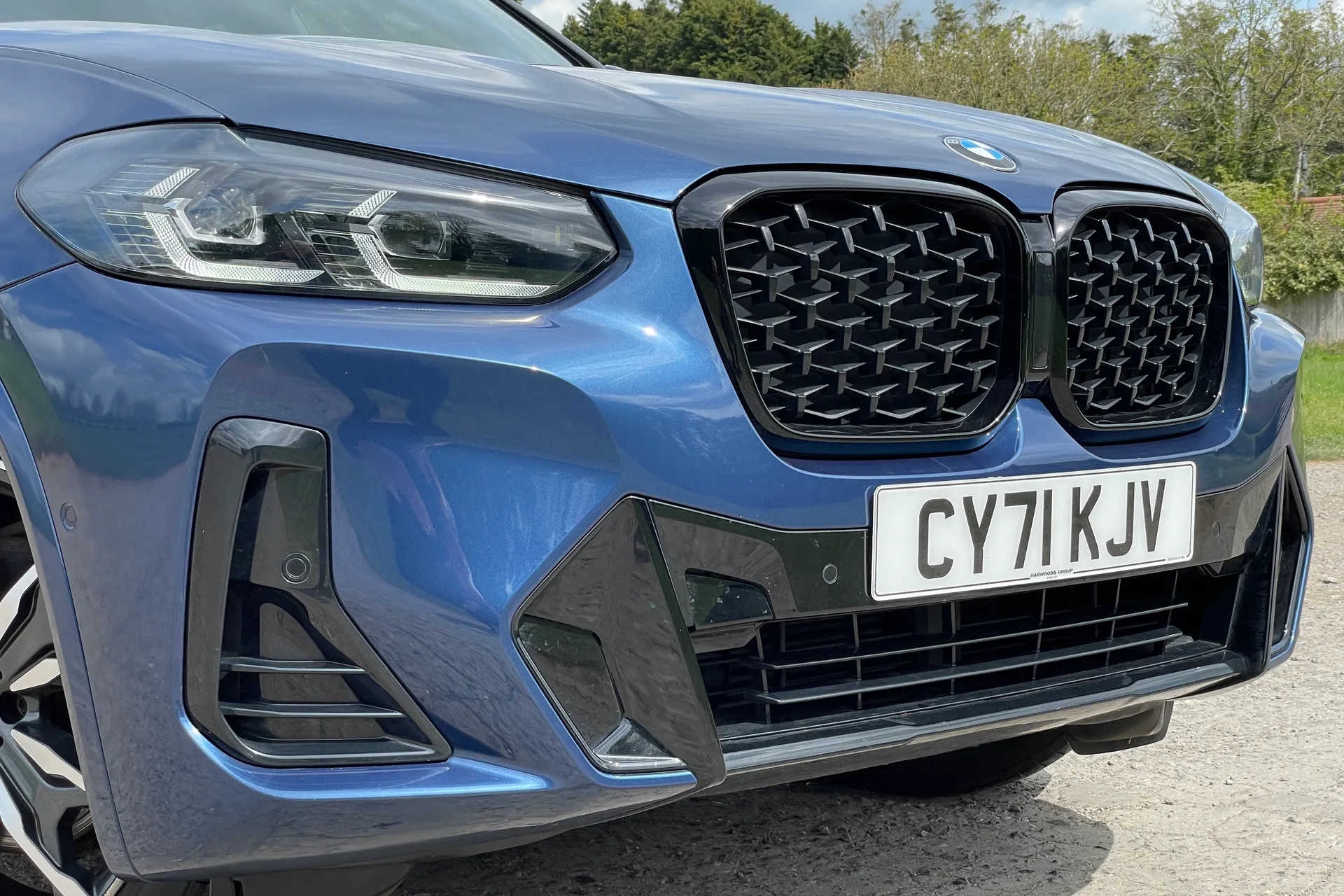 BMW X4 thumbnail image number 22