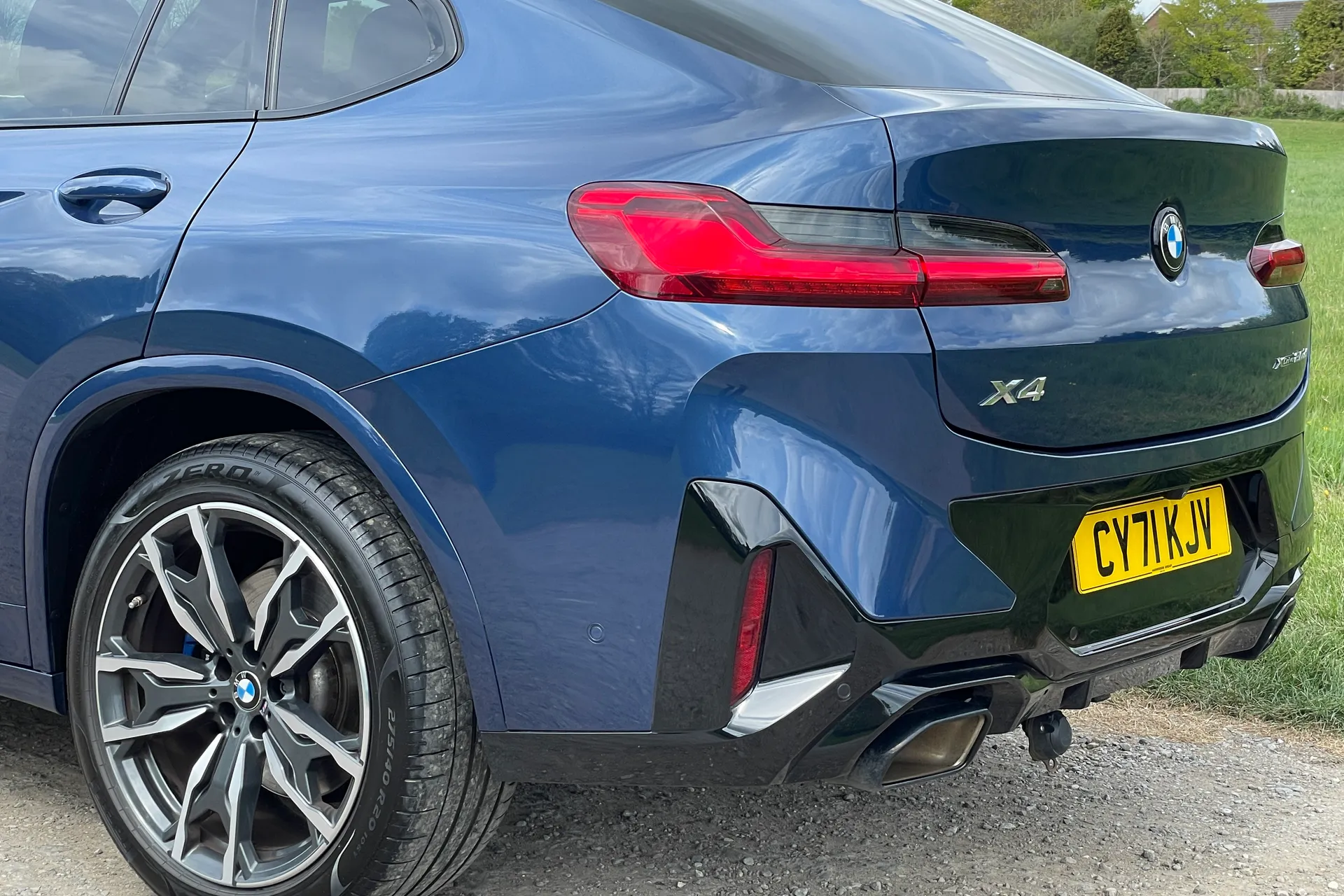 BMW X4 thumbnail image number 15