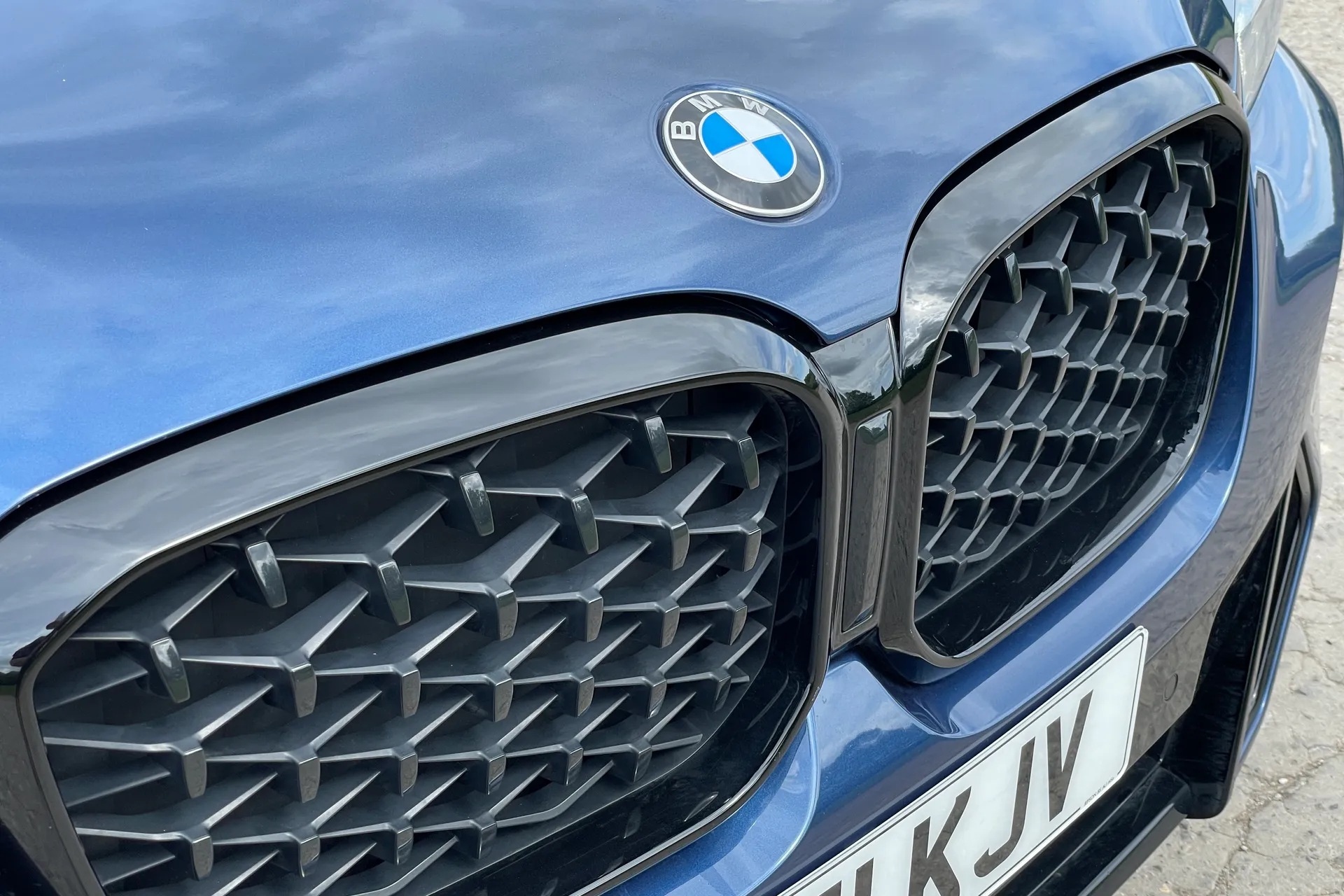 BMW X4 thumbnail image number 21