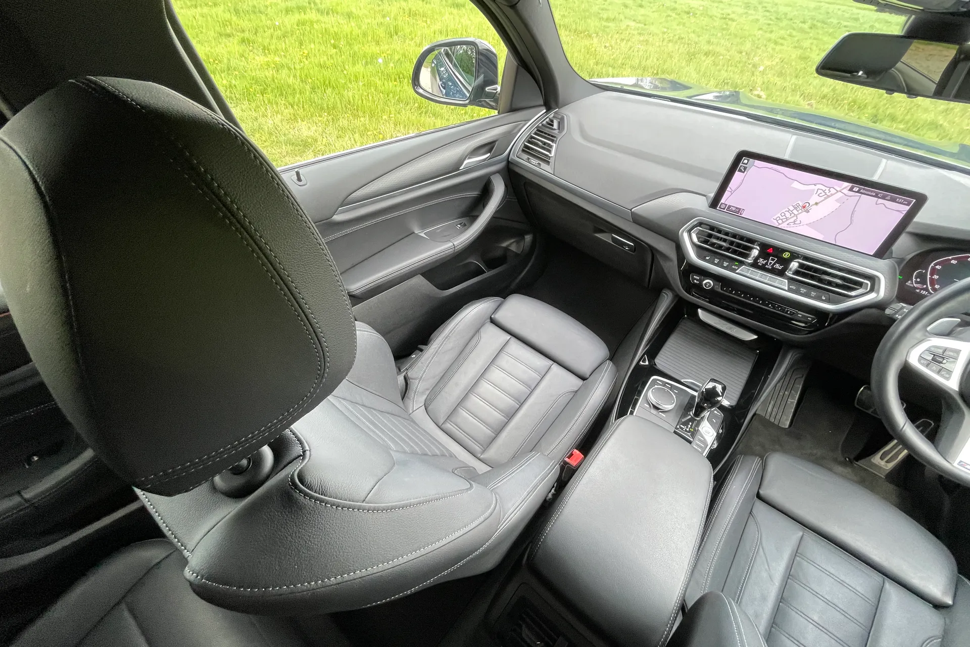 BMW X4 thumbnail image number 43