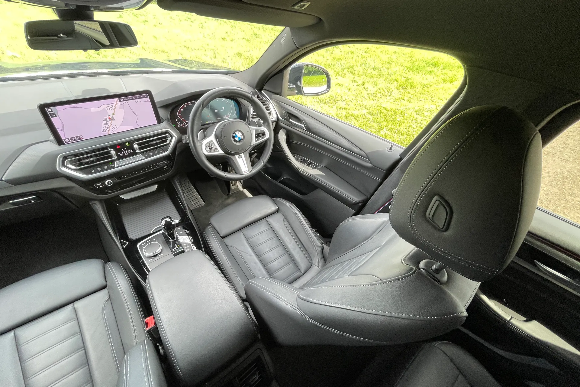 BMW X4 thumbnail image number 39