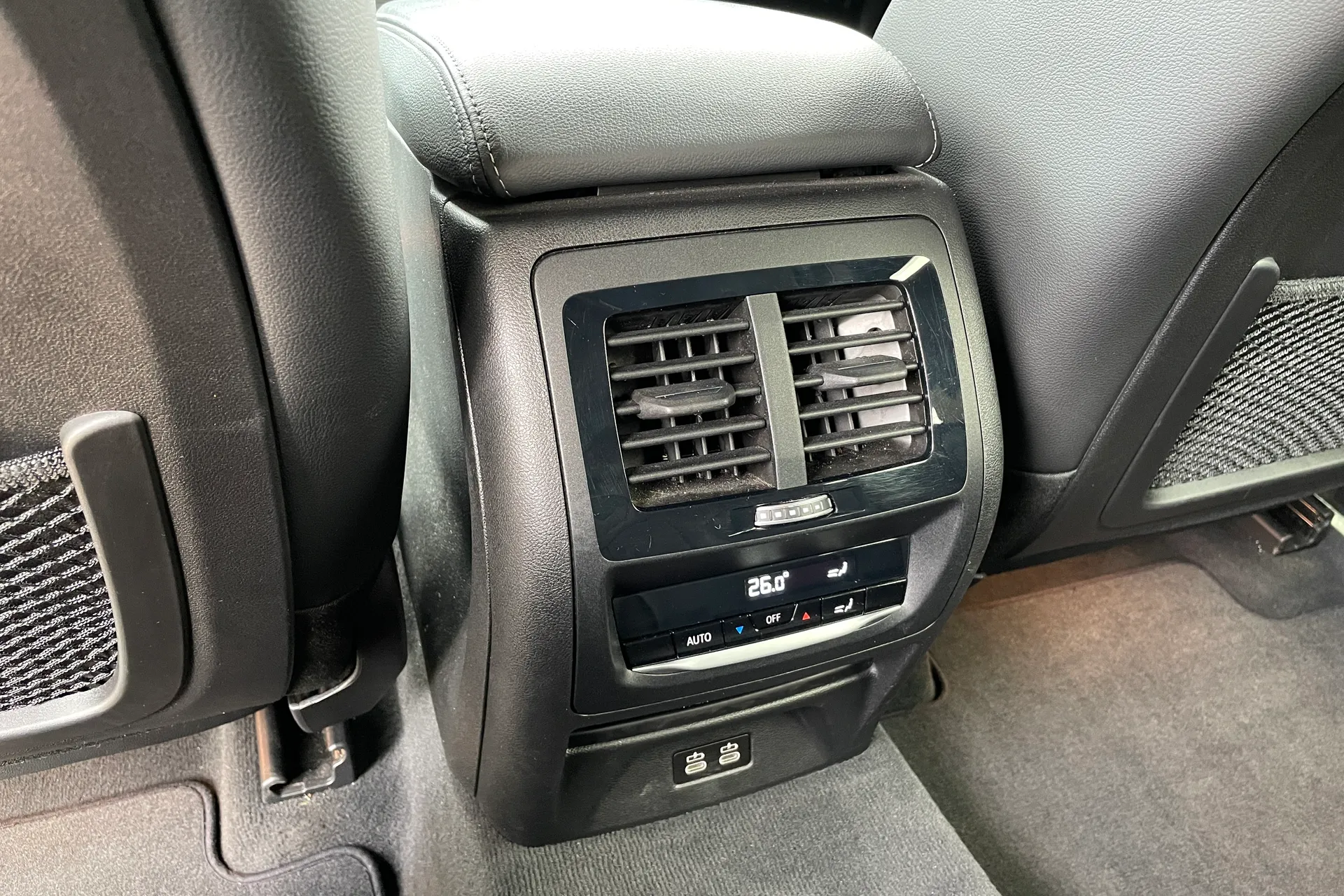 BMW X4 thumbnail image number 37