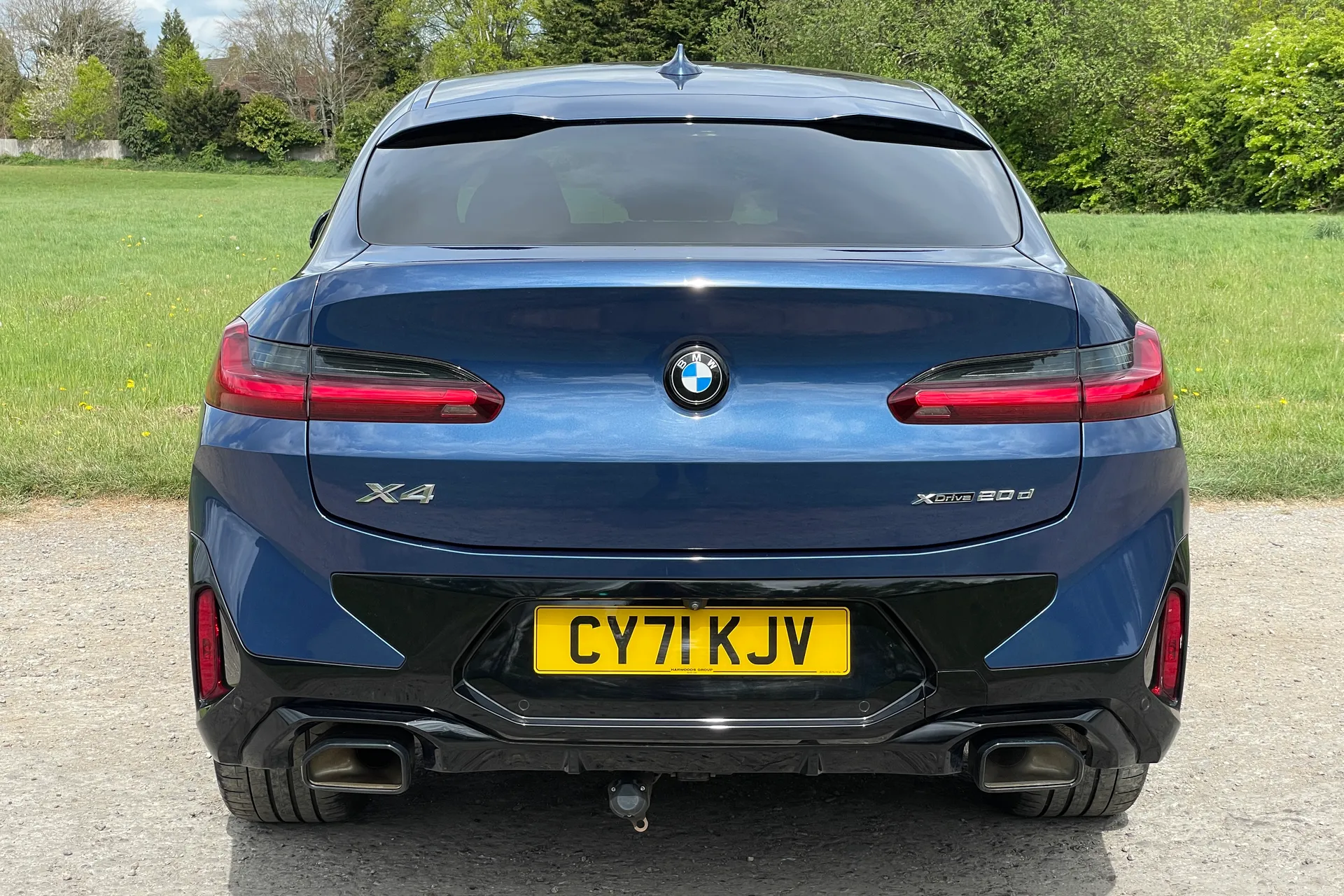 BMW X4 thumbnail image number 24